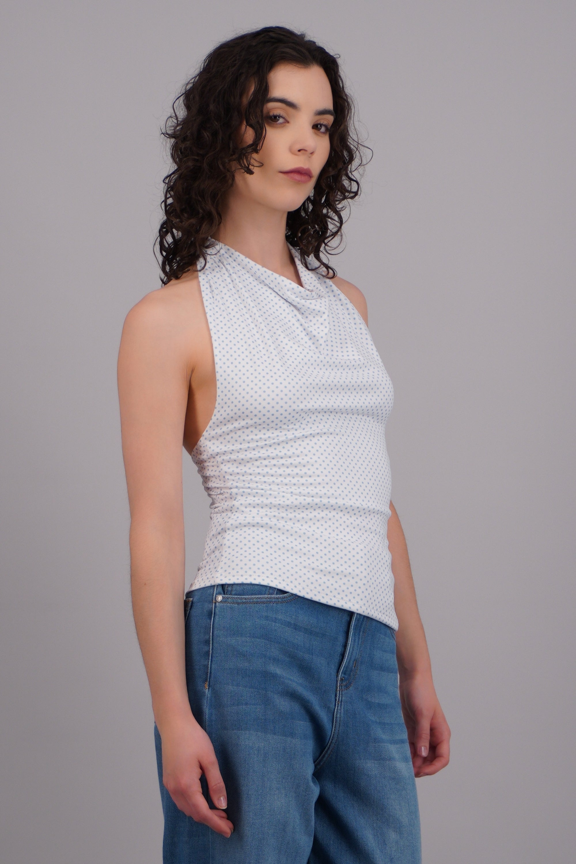 Blusa halter cuello drapeado polka AZUL COMBO