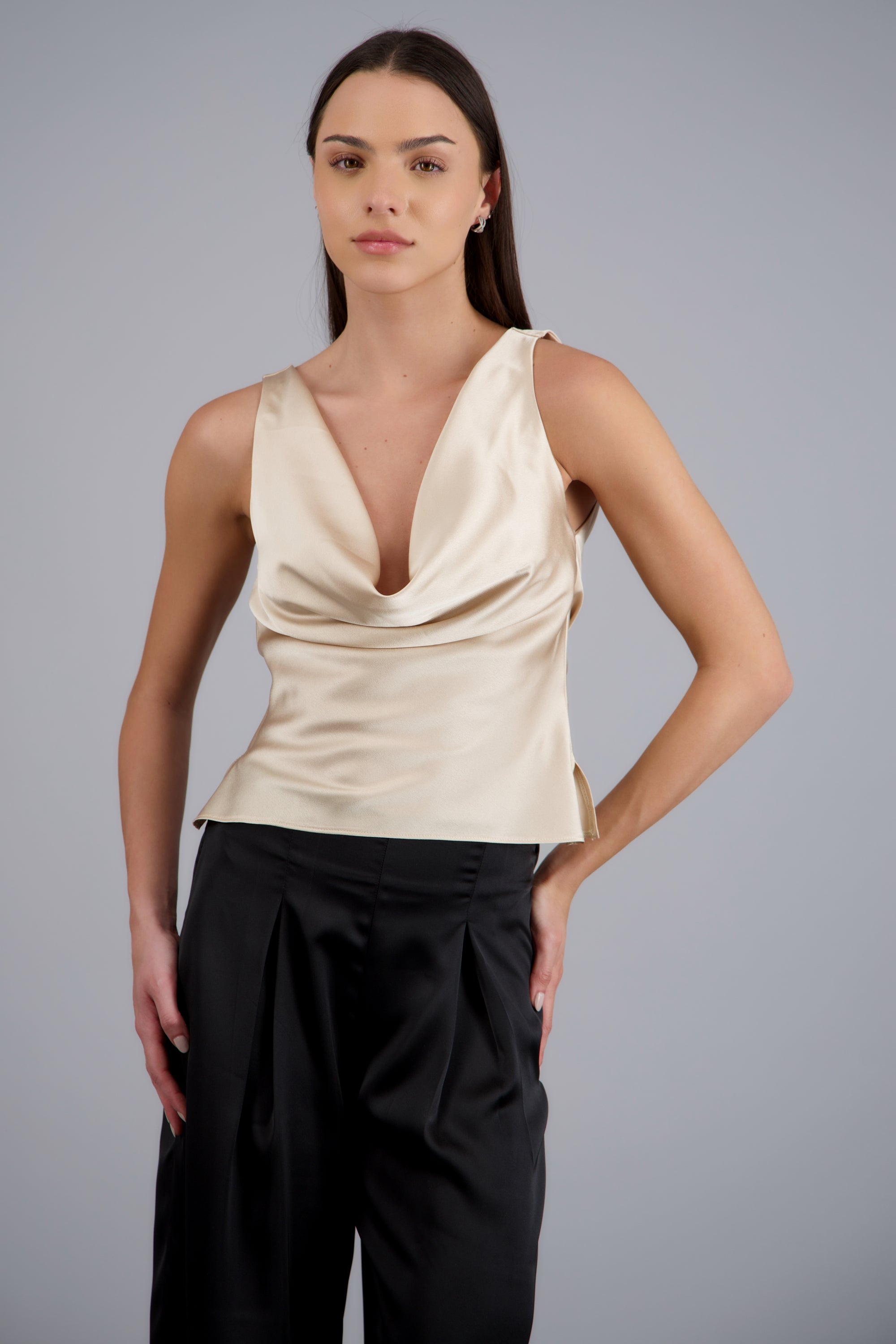 Top escote cascada detalle espalda BEIGE