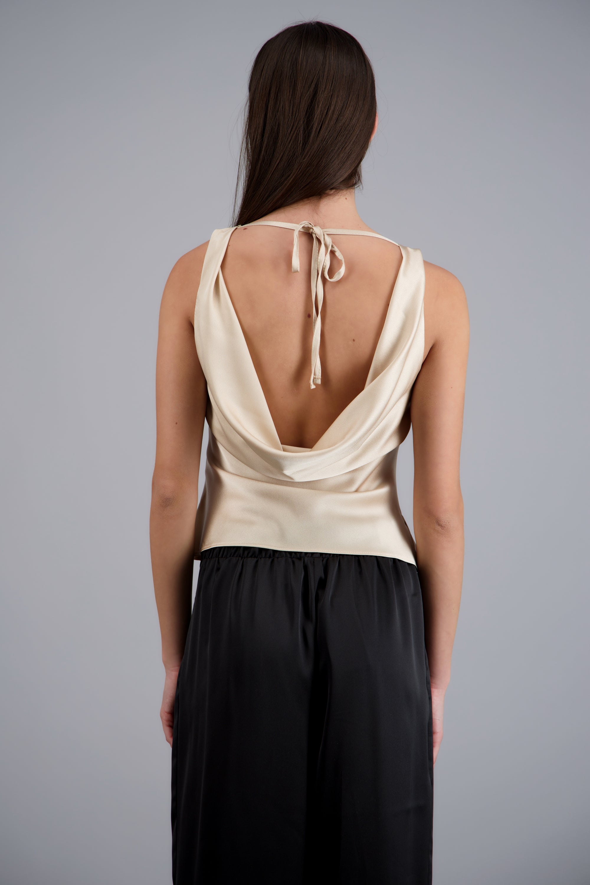 Top escote cascada detalle espalda BEIGE
