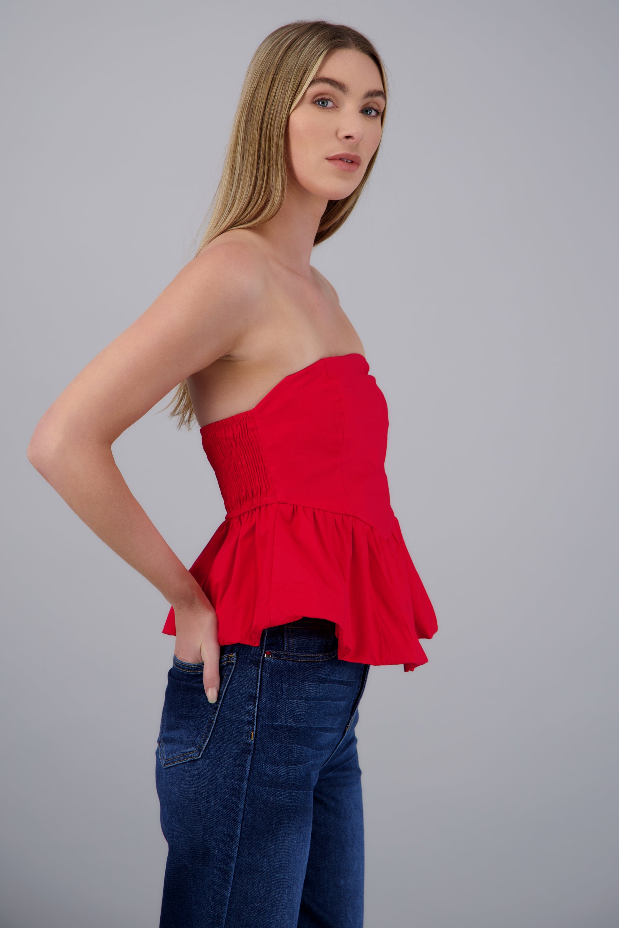 Top strapless detalle burbuja ROJO