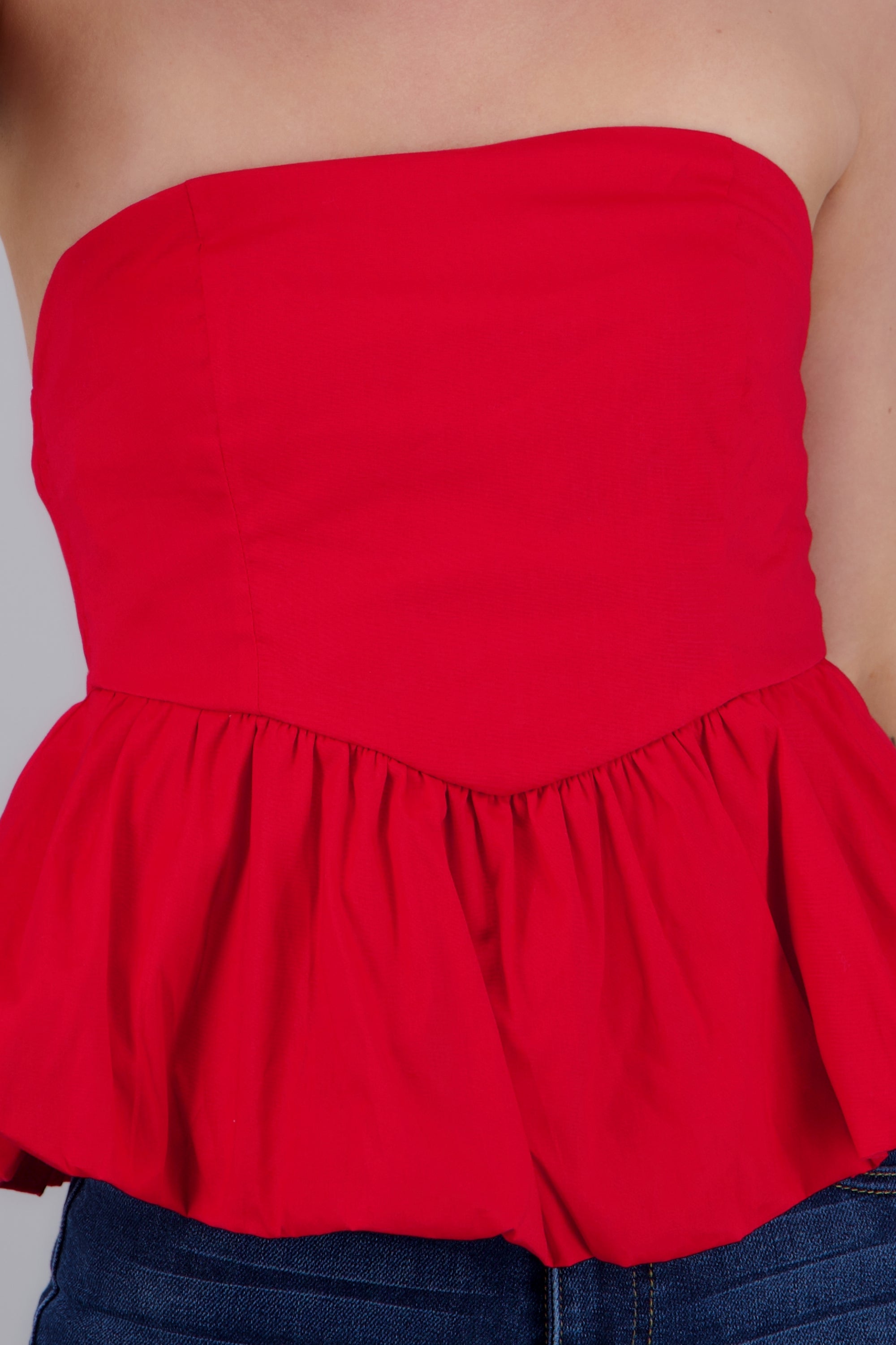 Top strapless detalle burbuja ROJO
