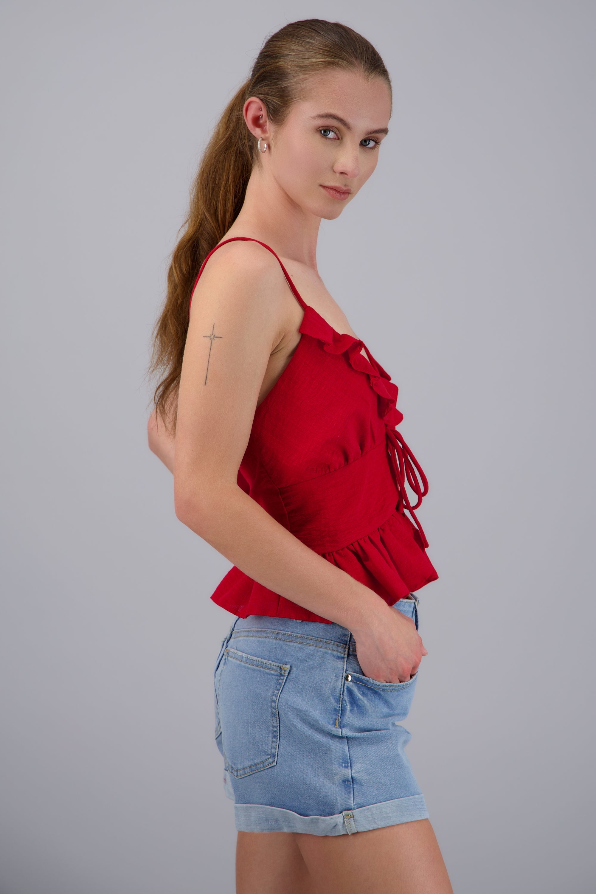 Blusa tirantes olan detalle moño ROJO