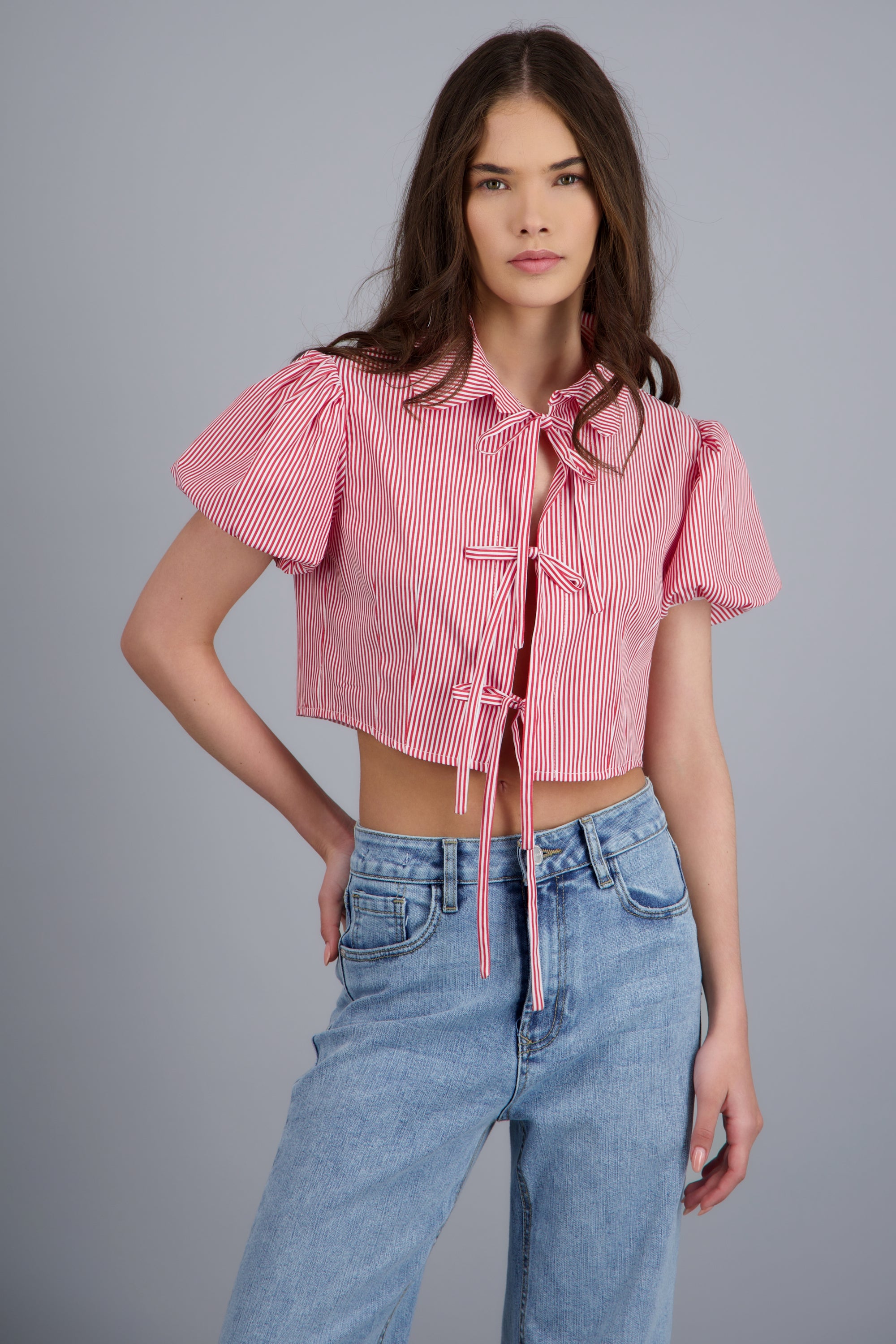 Camisa crop manga corta detalle moños ROJO COMBO