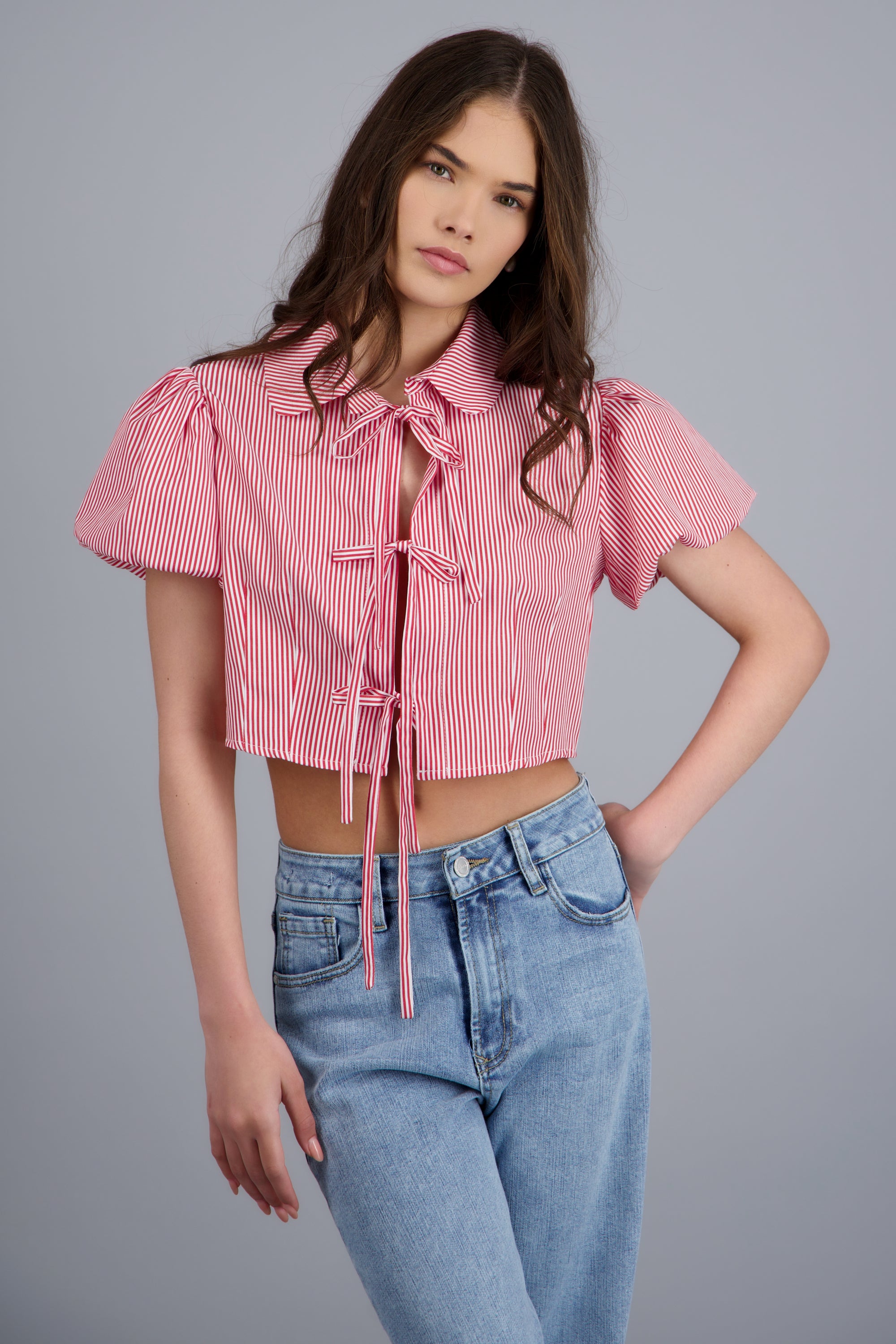 Camisa crop manga corta detalle moños ROJO COMBO