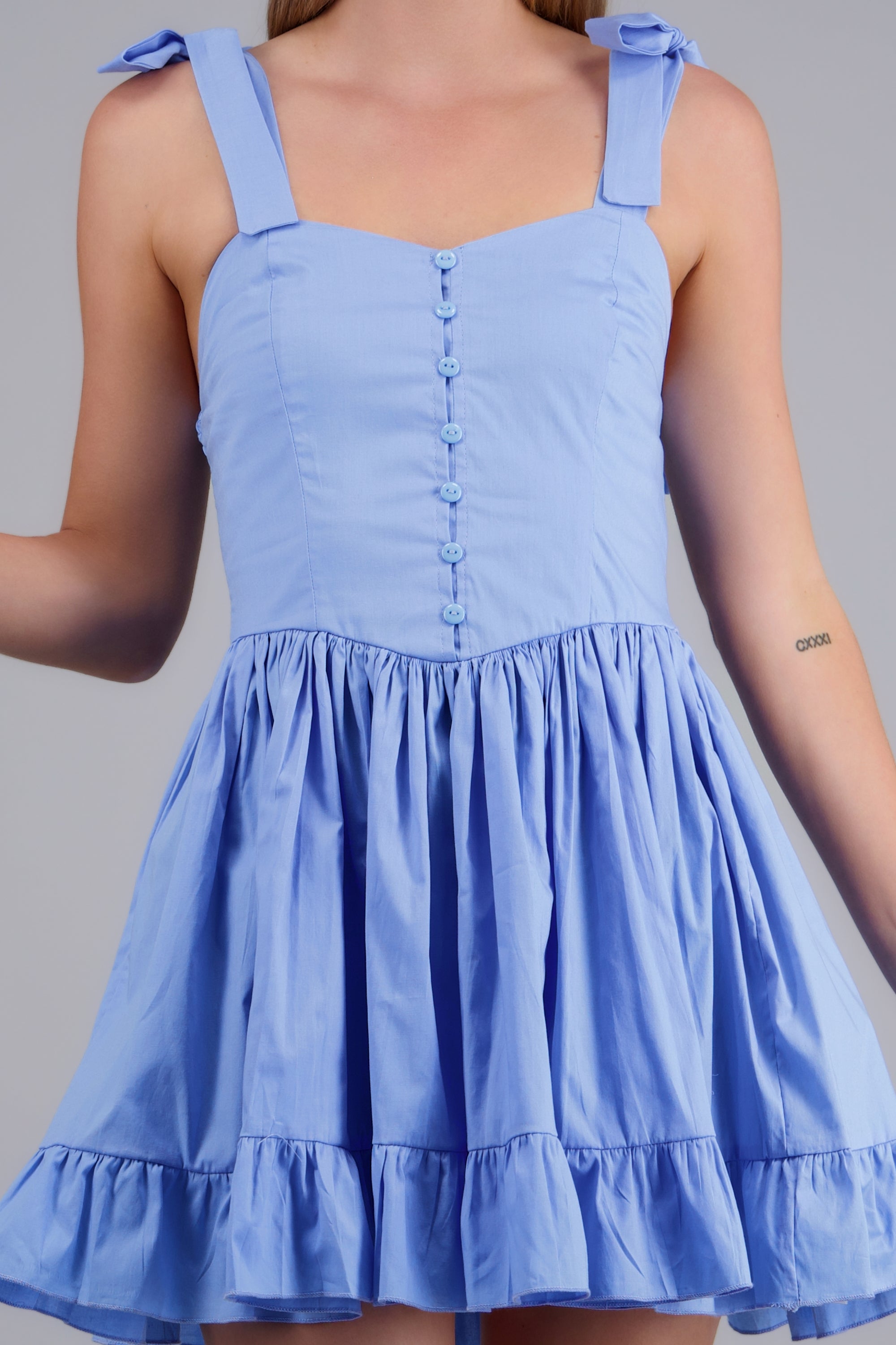 Vestido mini detalle botones AZUL PASTEL