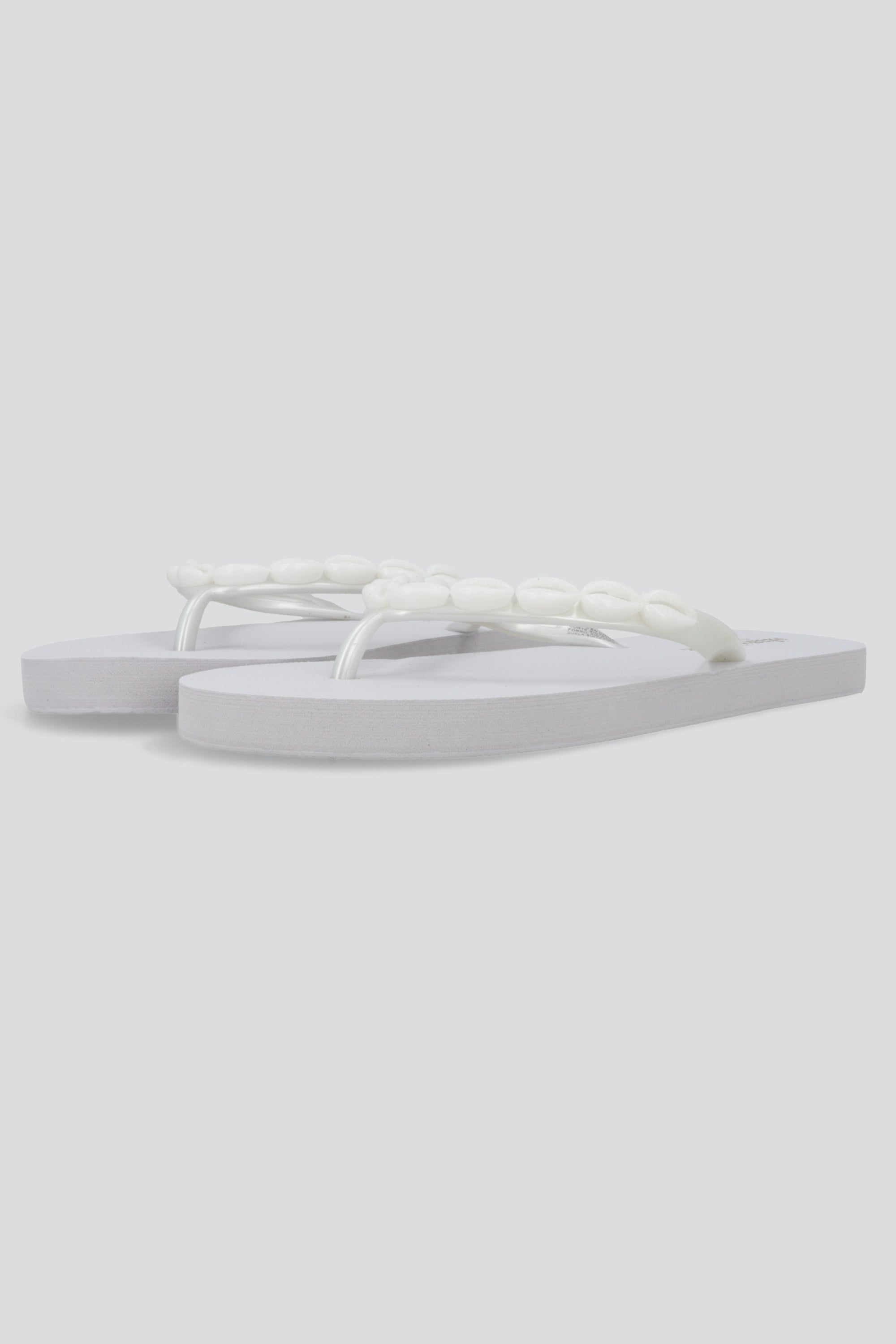 Flip flop chinela conchas metal BLANCO