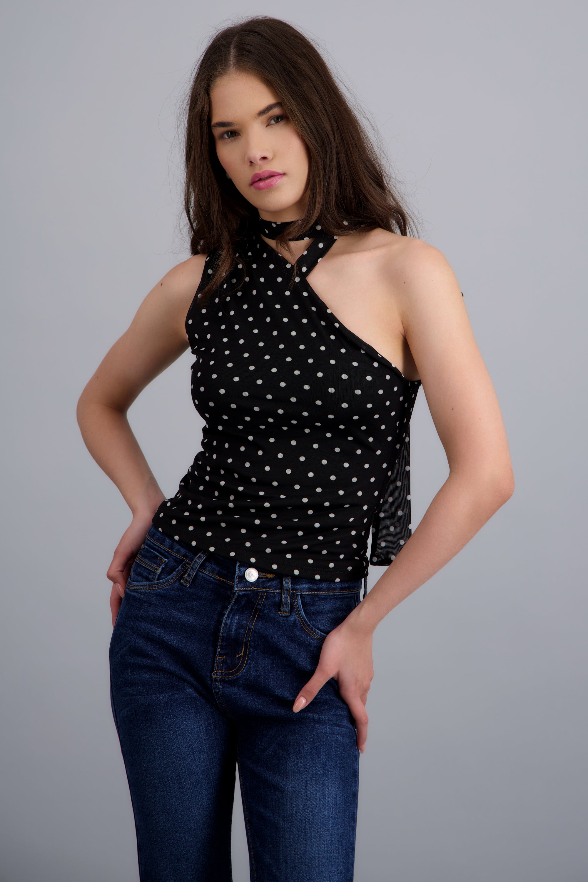 Top asimetrico polka dots NEGRO COMBO