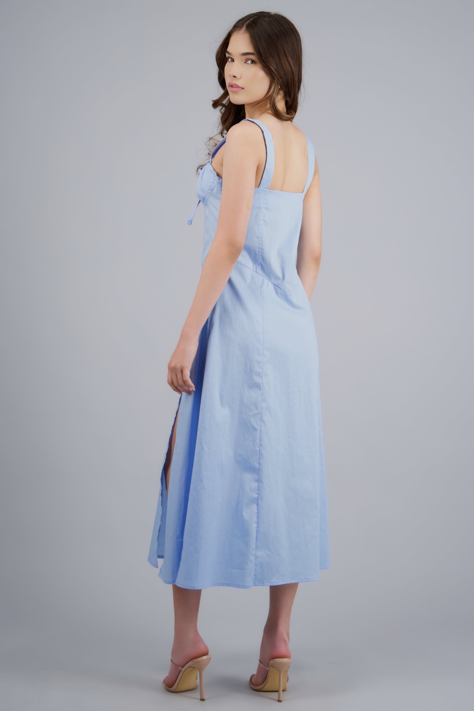 VESTIDO MIDI PLISADO COPAS AZUL CIELO