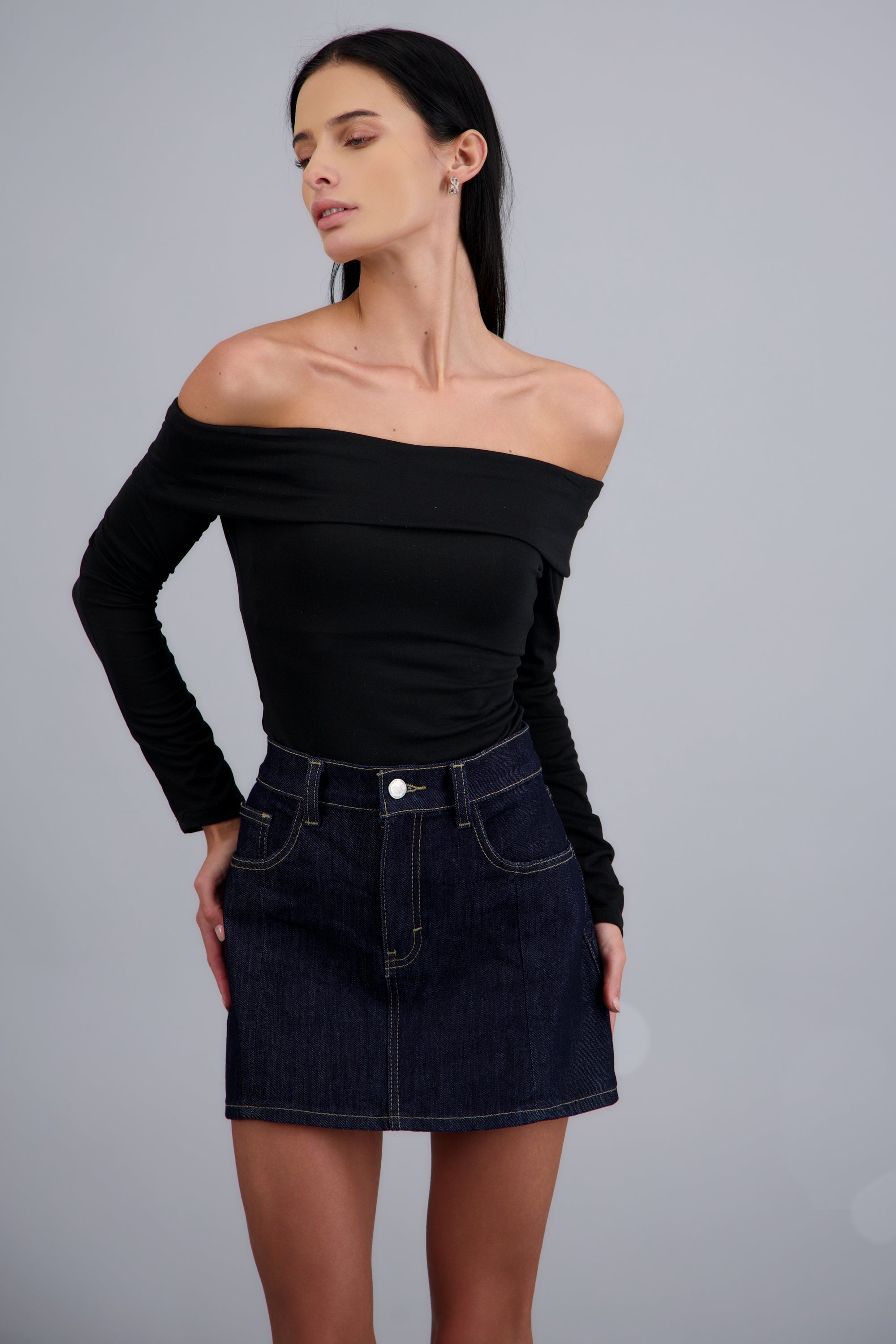 Bodysuit manga larga off shoulder NEGRO