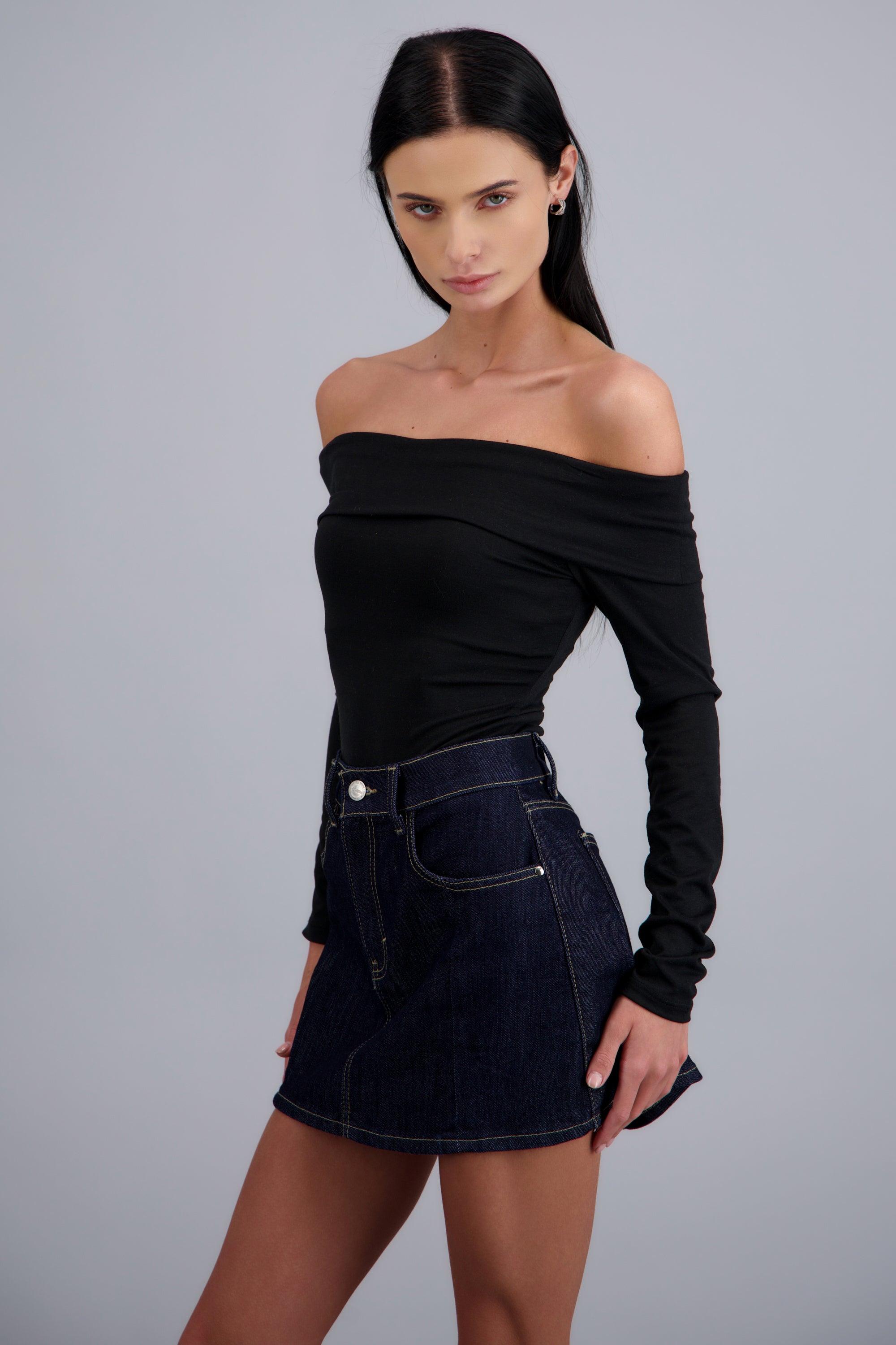 Bodysuit manga larga off shoulder NEGRO