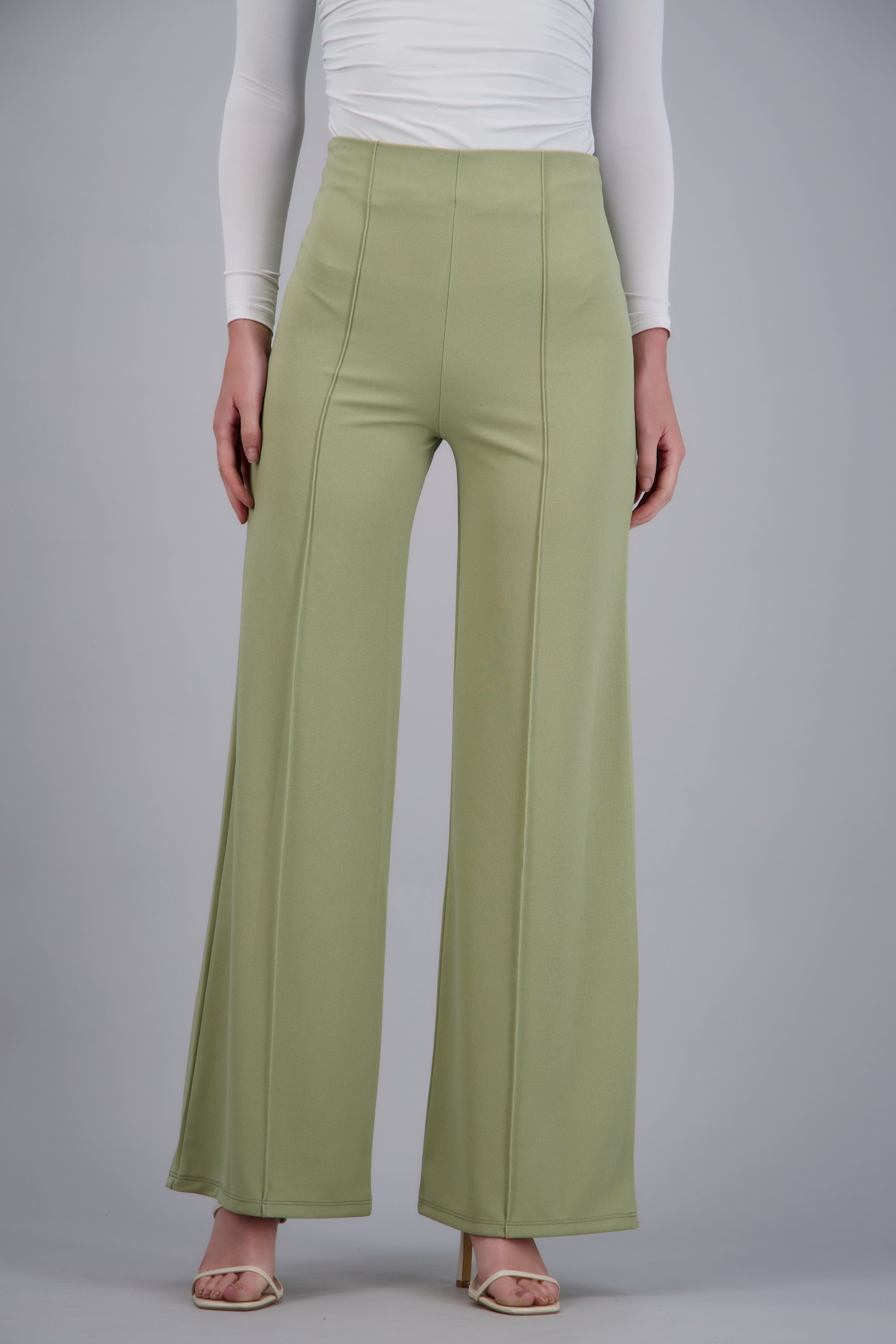 GRASS GREEN