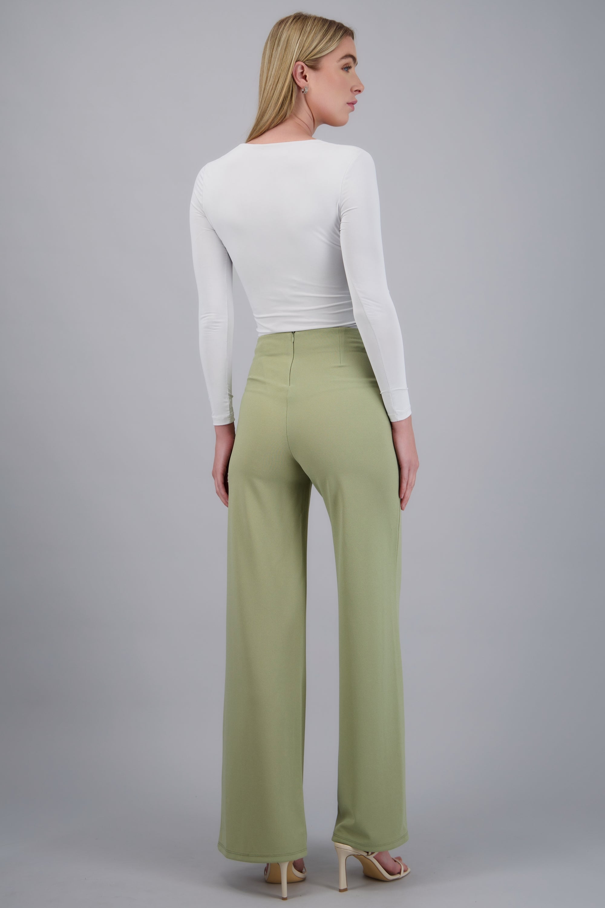 GRASS GREEN