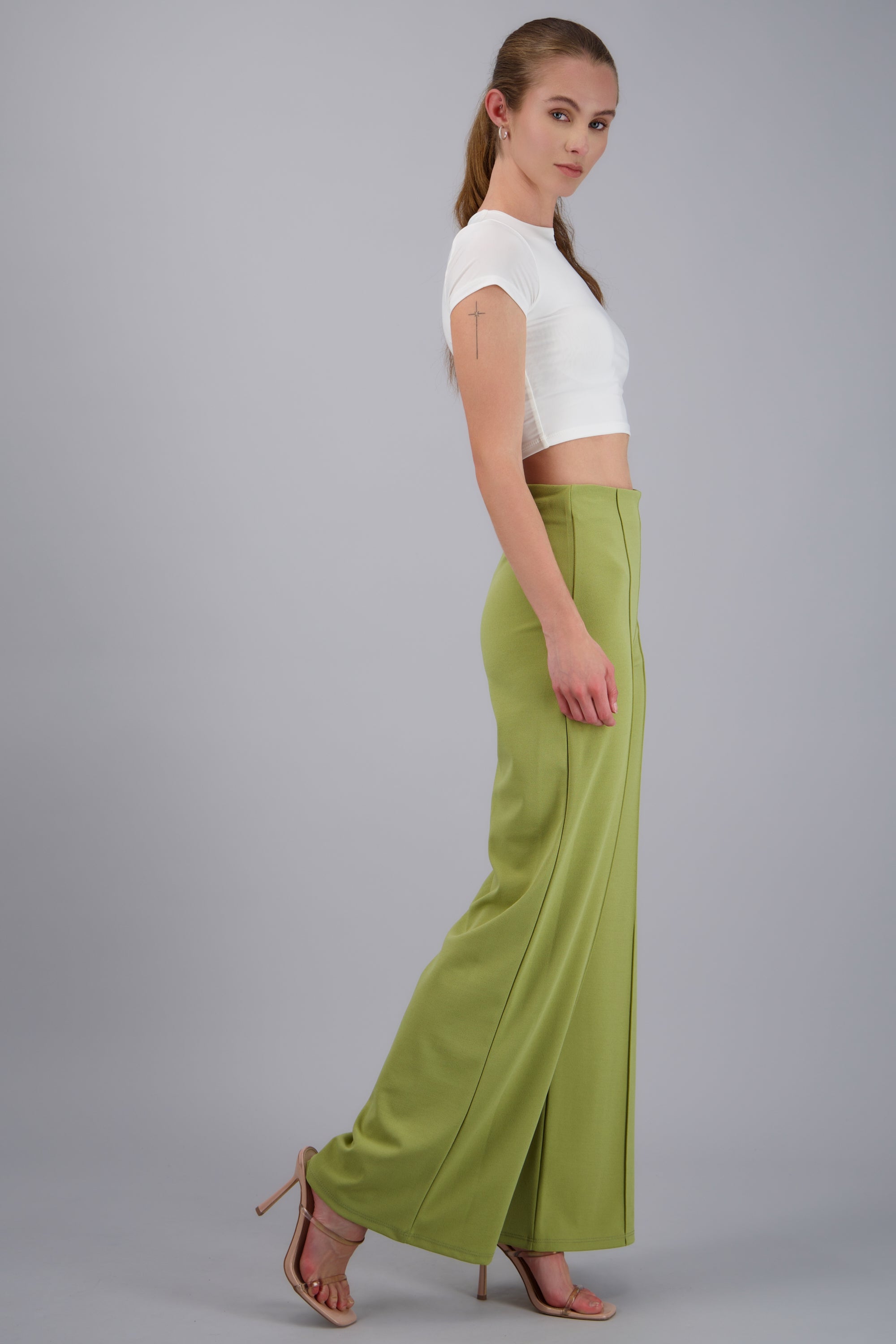 LIGHT GREEN