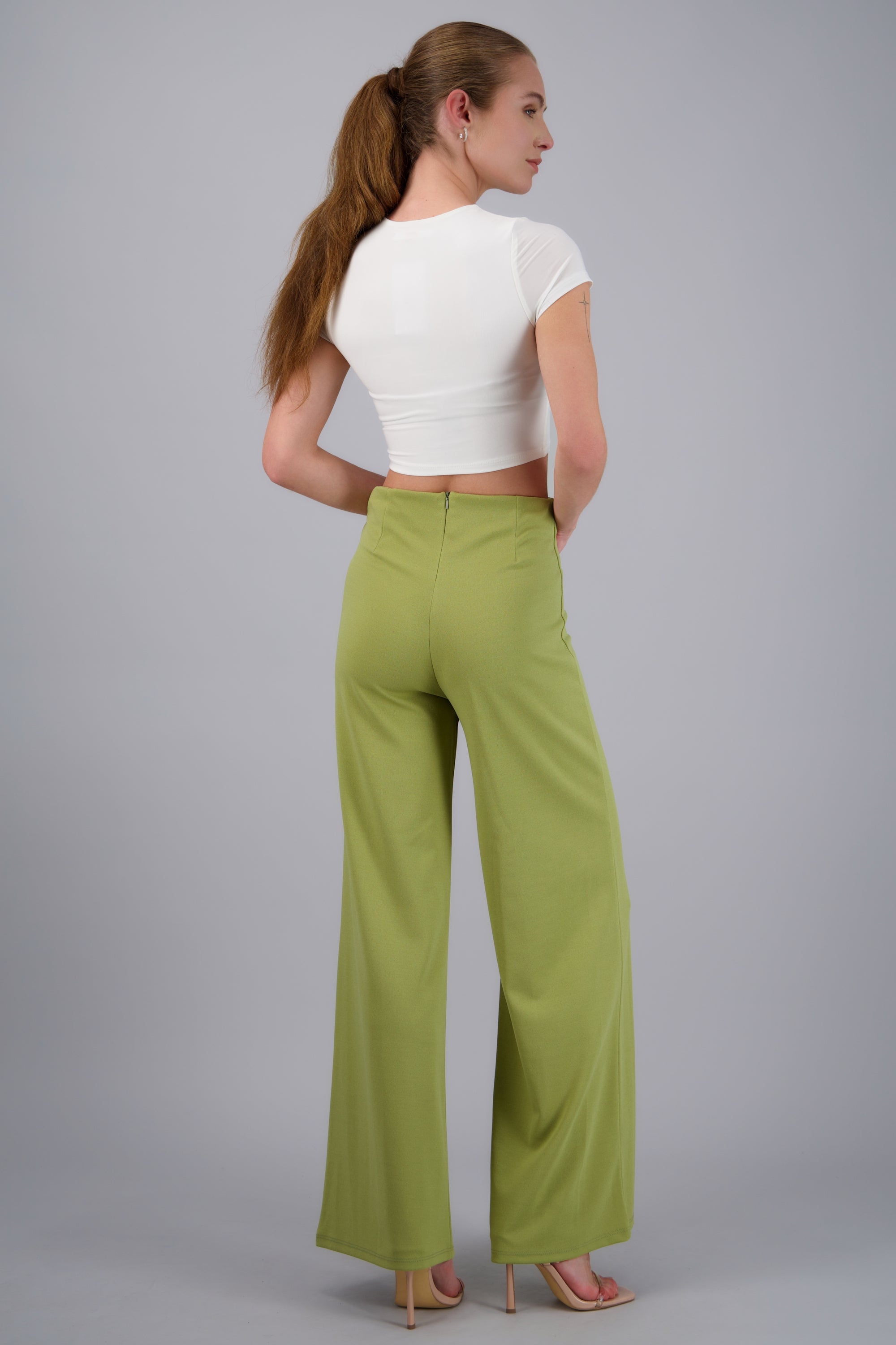 LIGHT GREEN