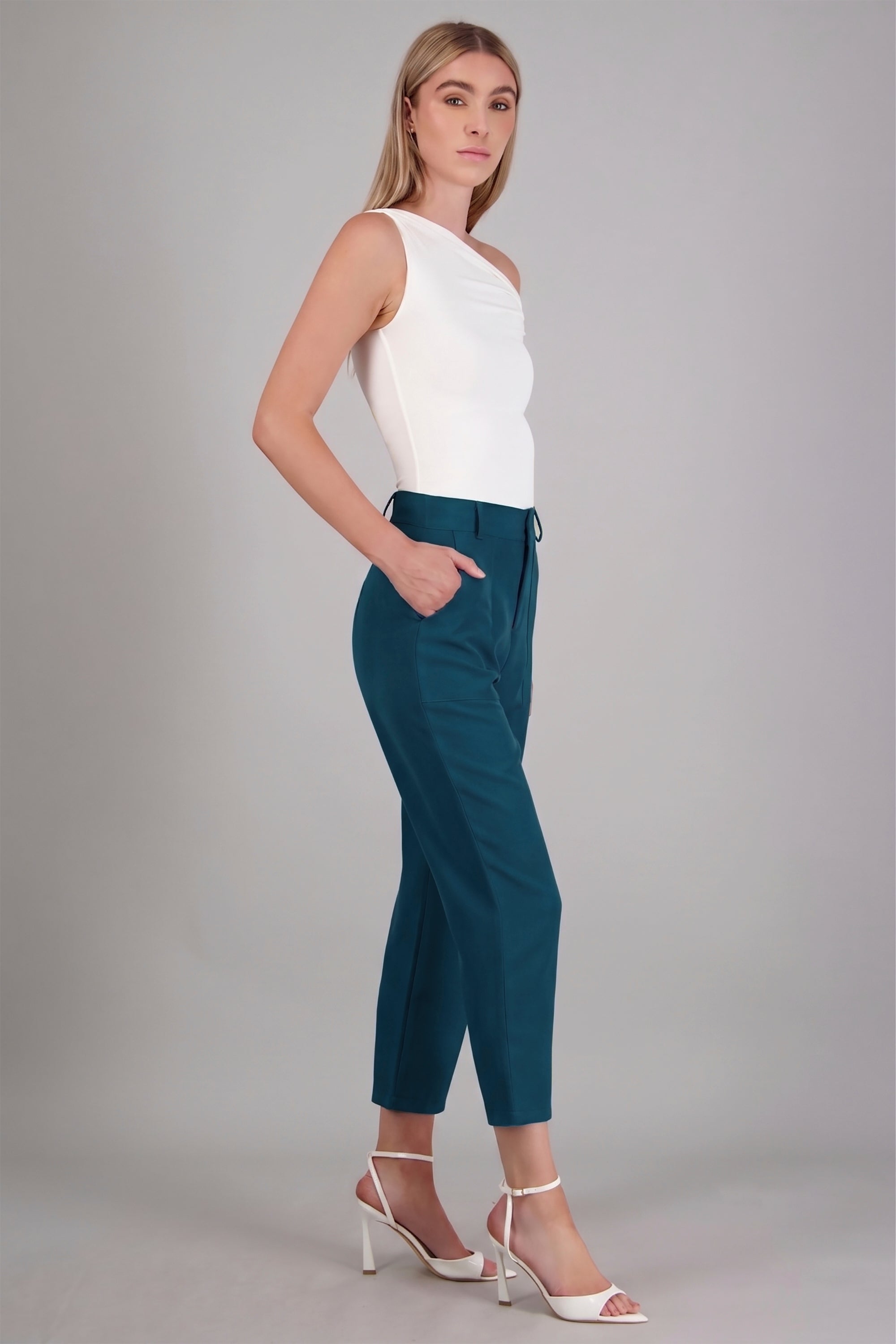 Pantalón Cintura Alta Capri Bolsas AZUL PATO