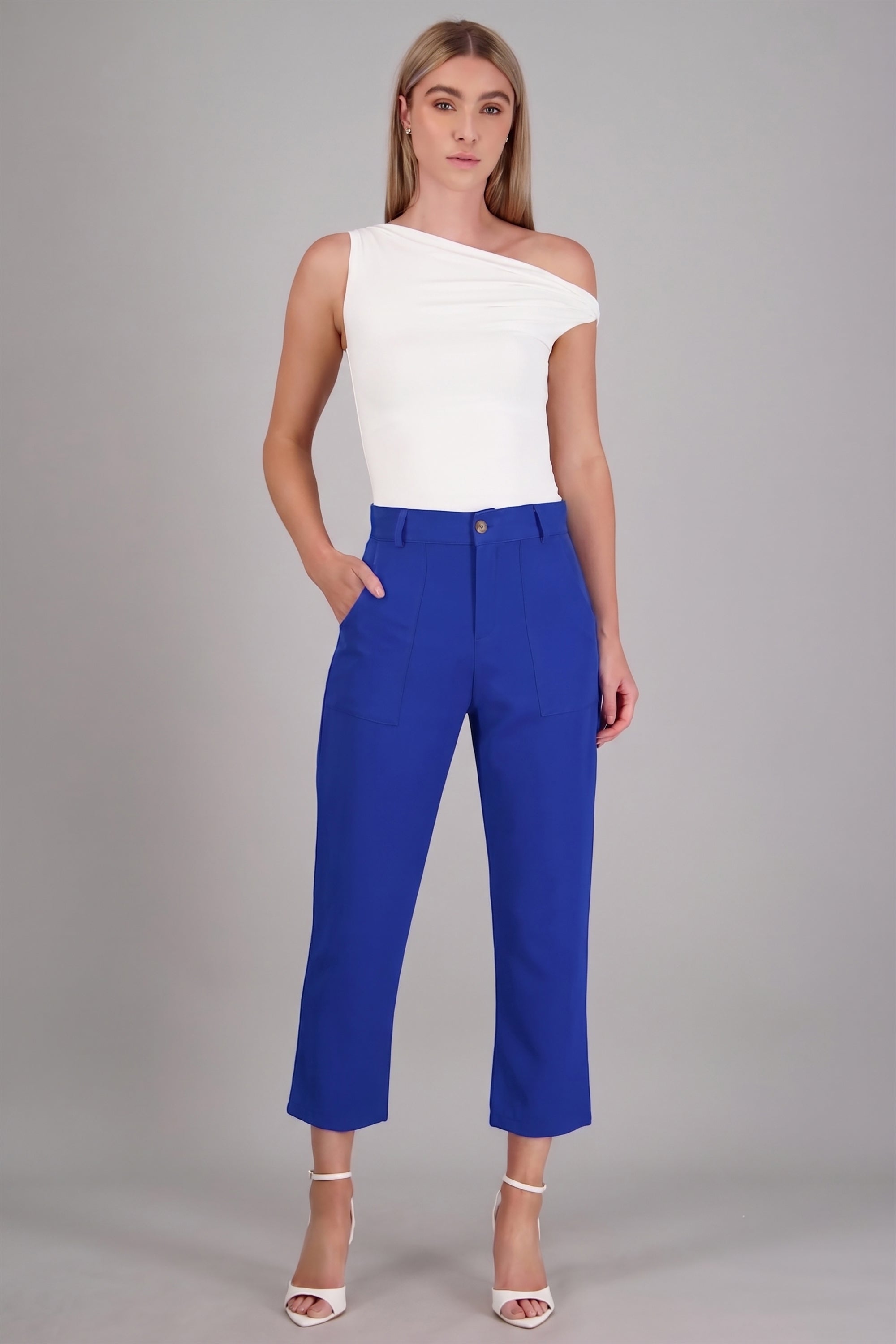 Pantalón Cintura Alta Capri Bolsas AZUL REY