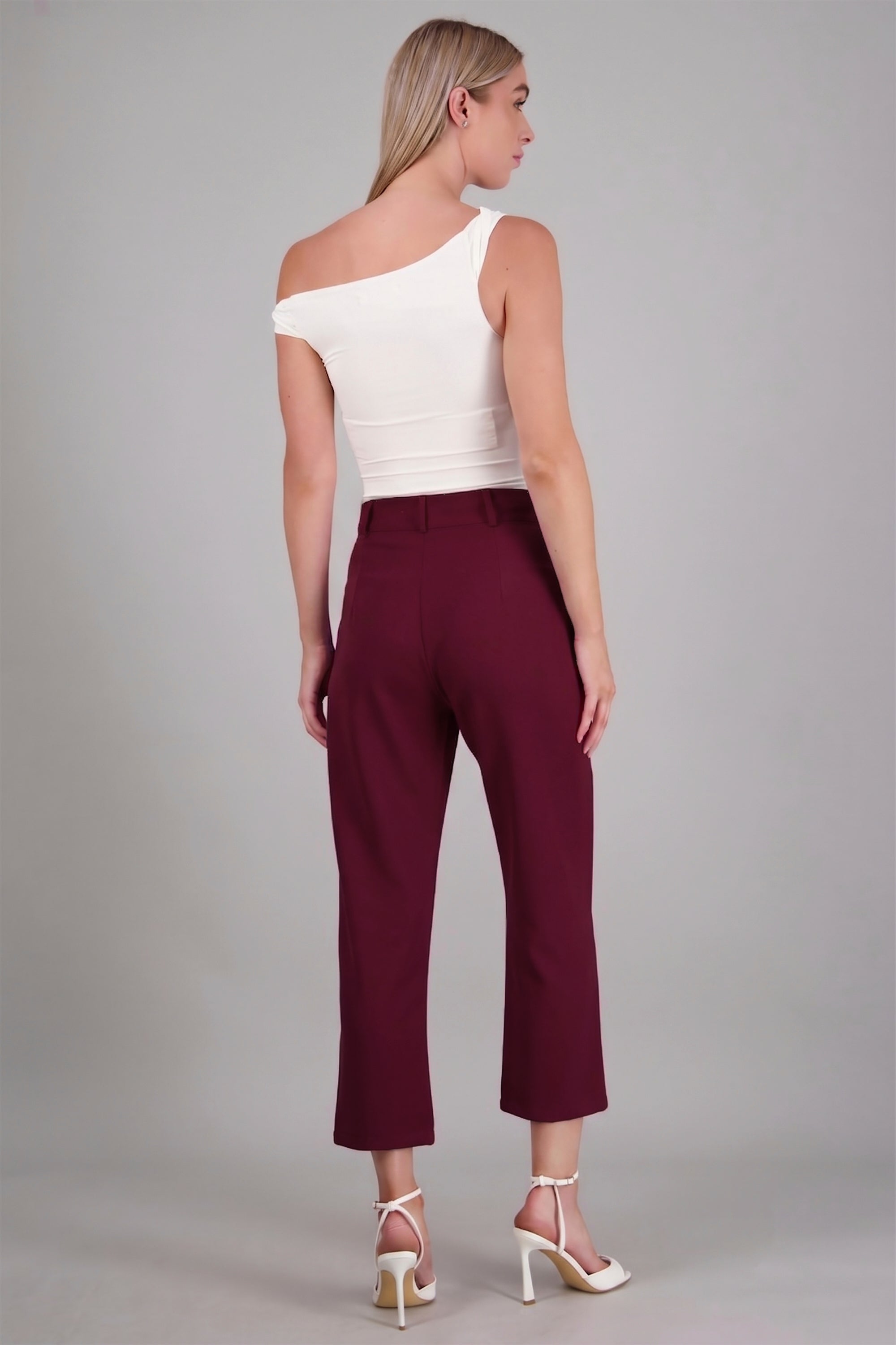 Pantalón Cintura Alta Capri Bolsas VINO