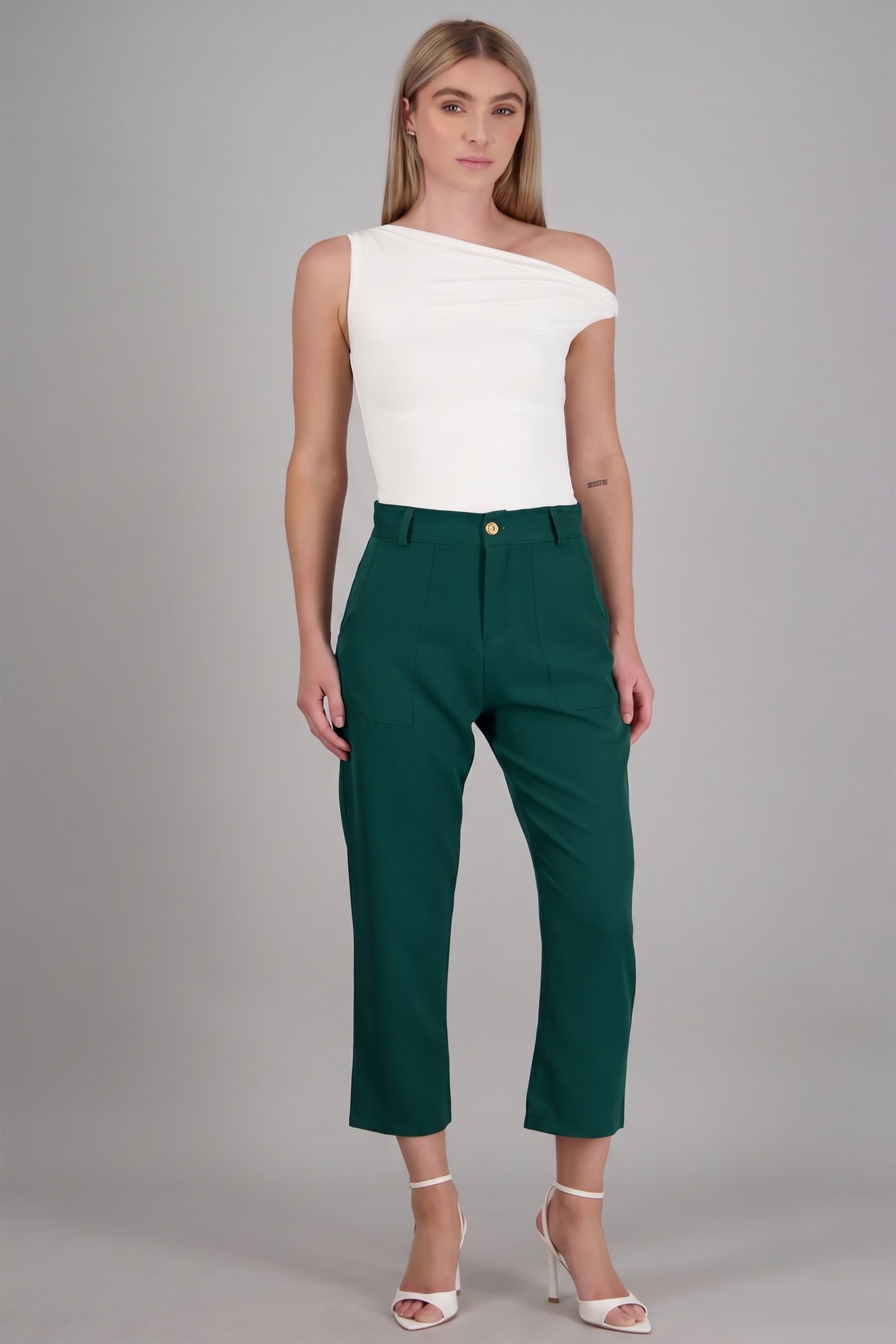 Pantalón Cintura Alta Capri Bolsas VERDE CAZADOR