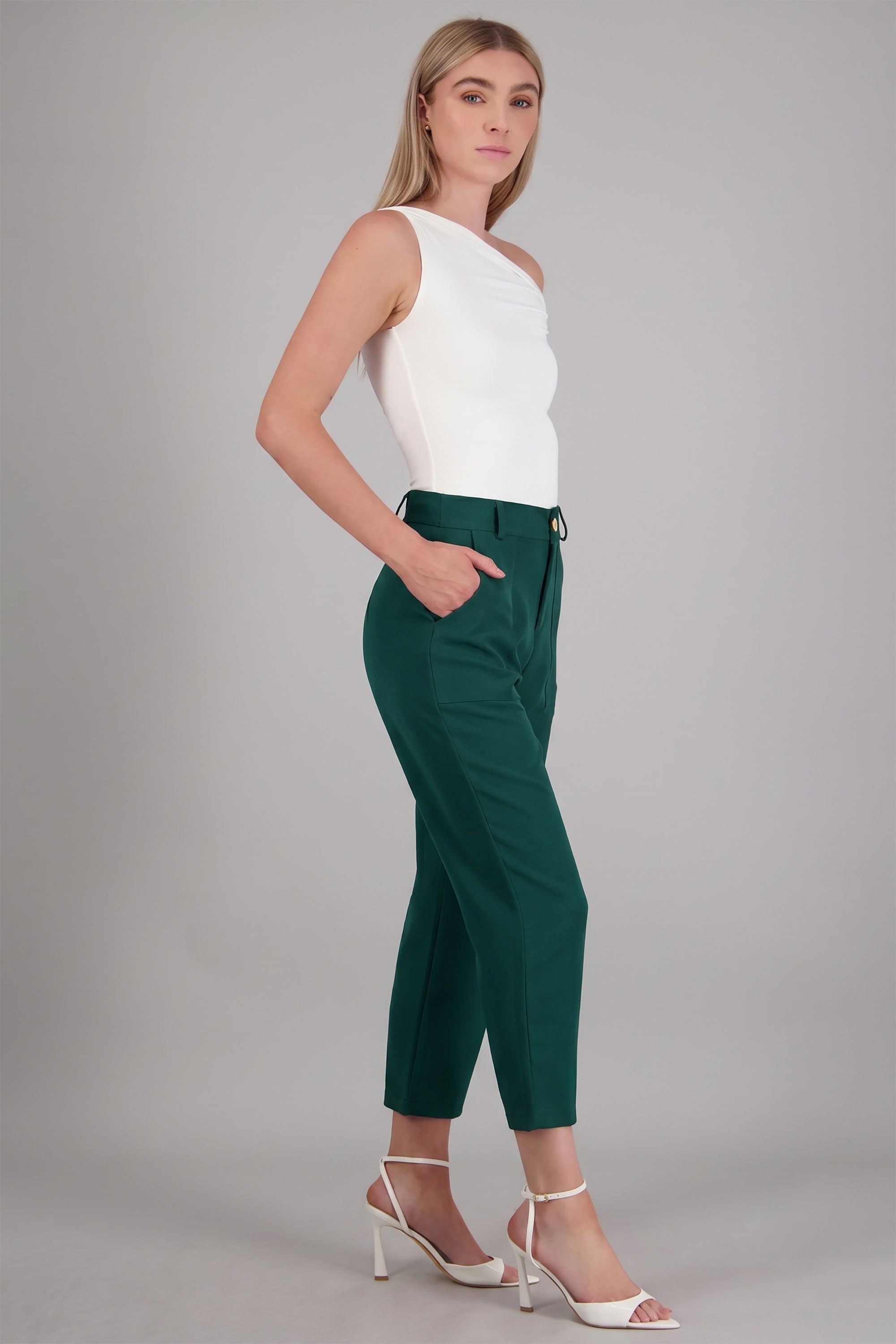 Pantalón Cintura Alta Capri Bolsas VERDE CAZADOR