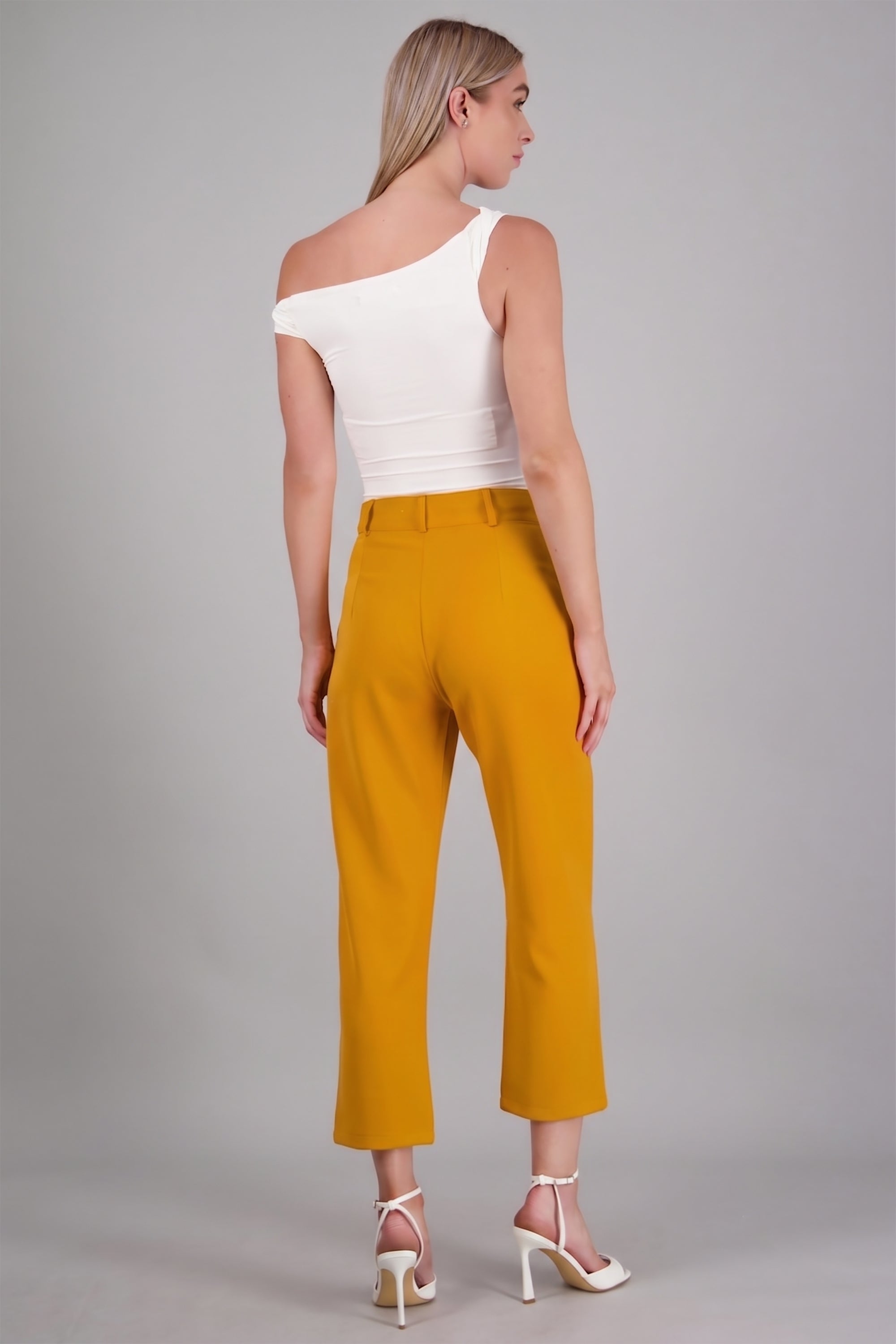 Pantalón Cintura Alta Capri Bolsas MOSTAZA OBSCURO