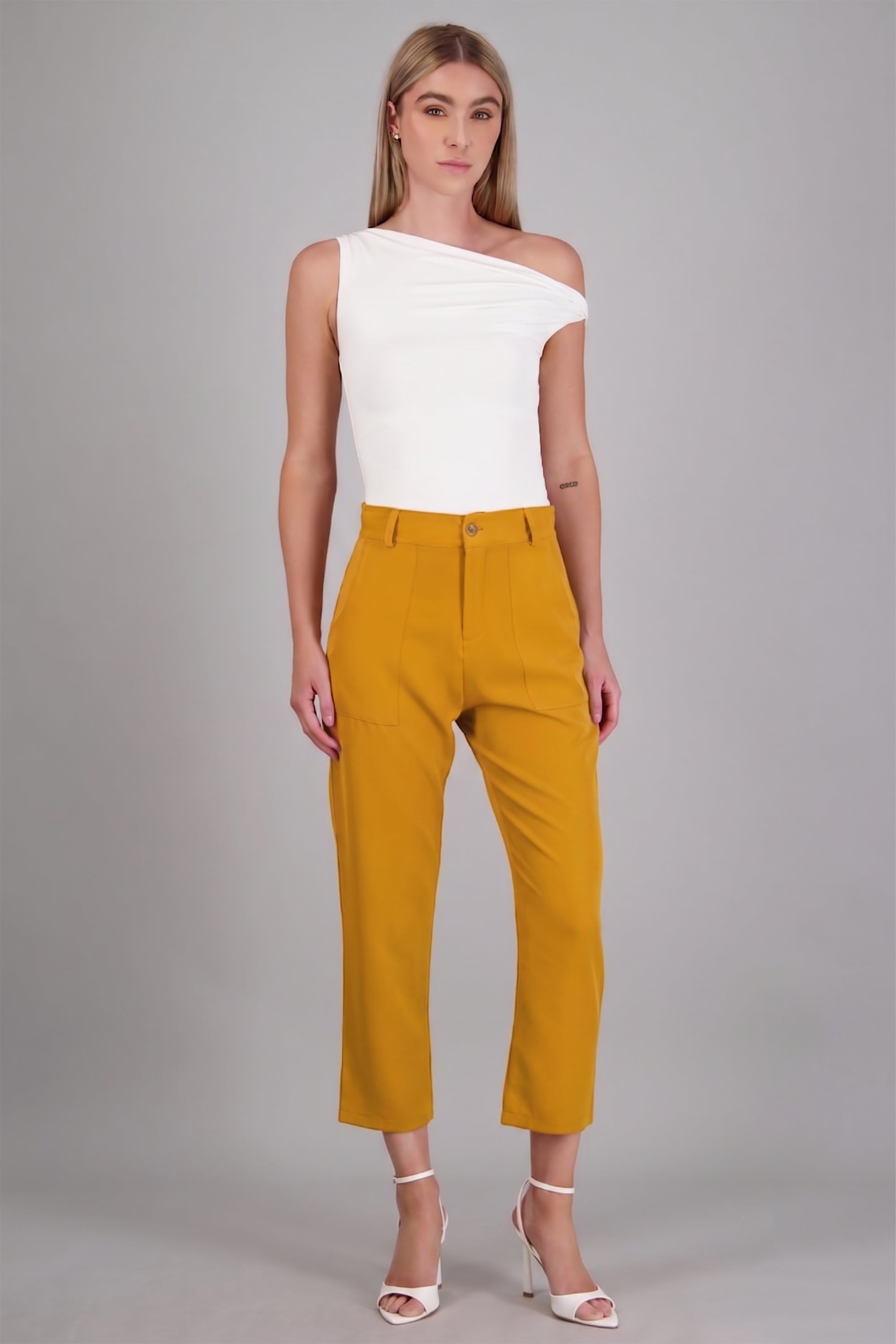 Pantalón Cintura Alta Capri Bolsas MOSTAZA OBSCURO