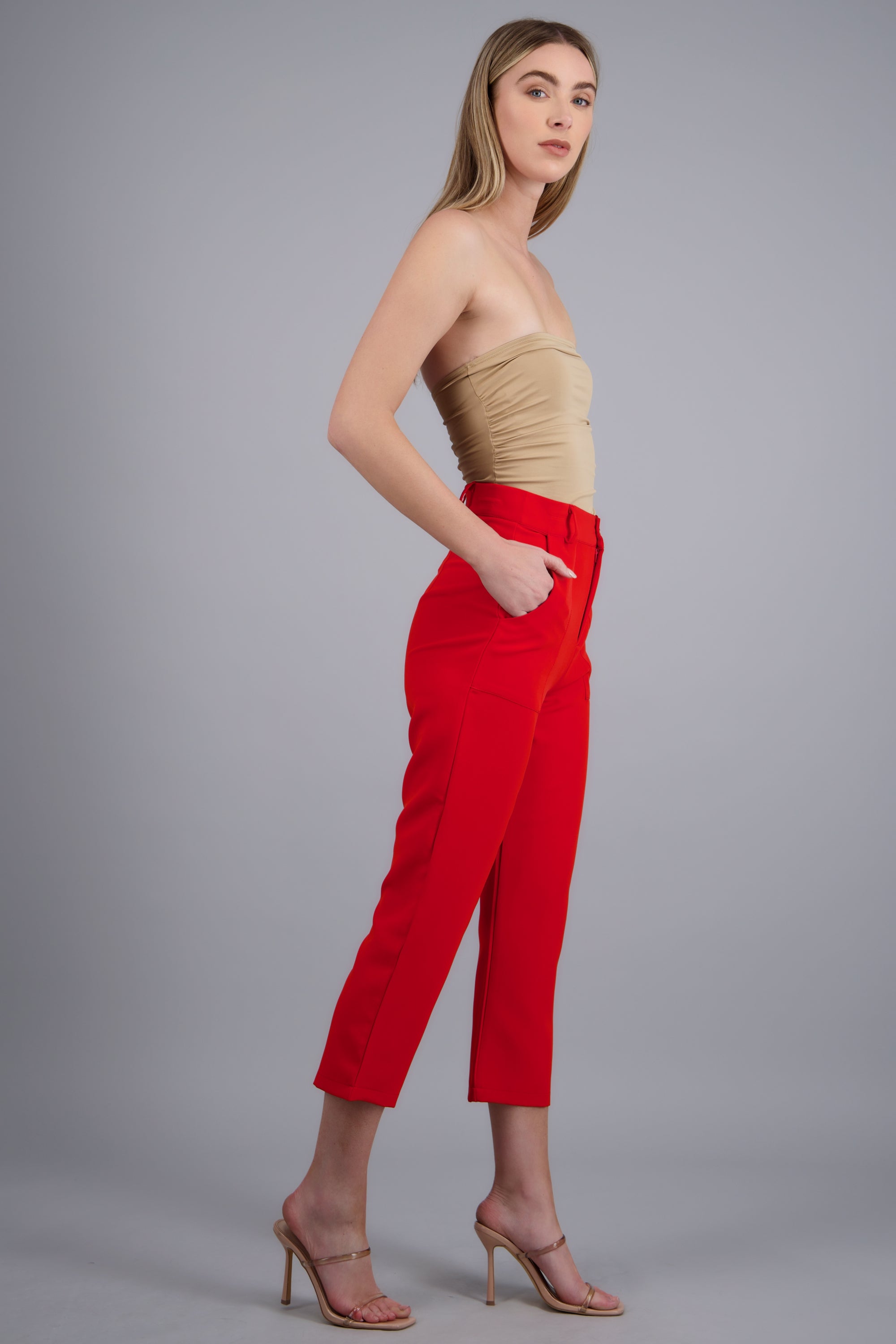 Pantalón Cintura Alta Capri Bolsas ROJO TOMATE