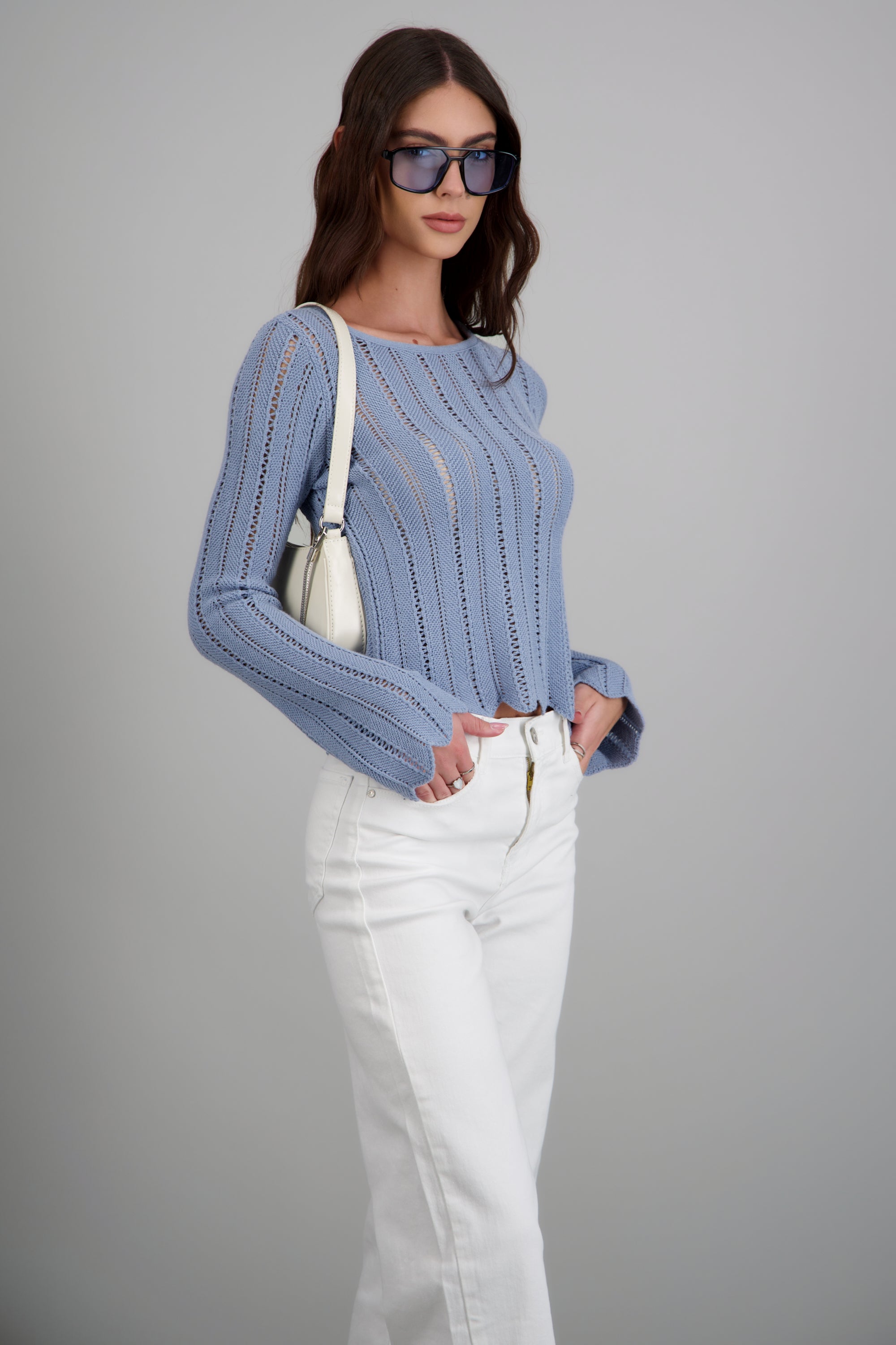 Sueter calado ligero detalle borde AZUL PASTEL