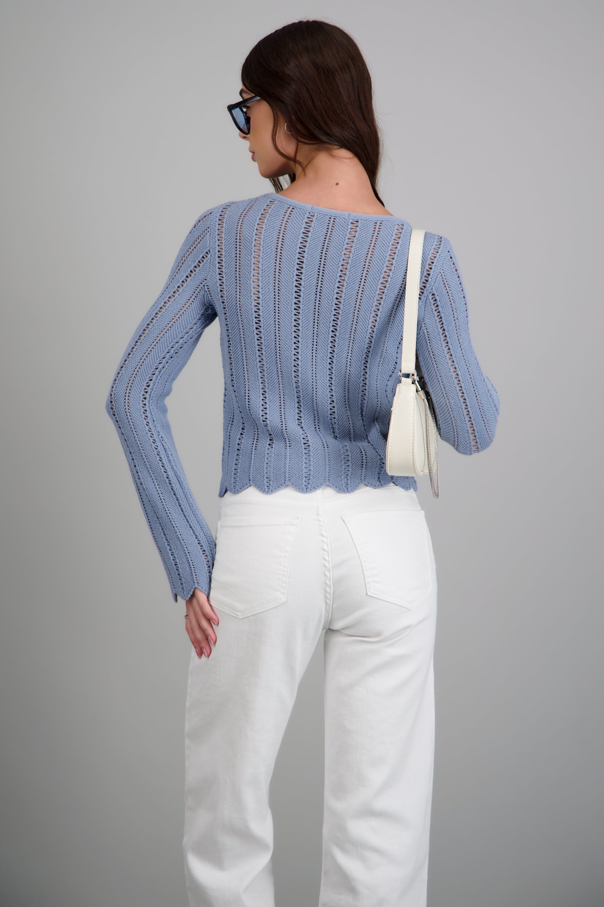Sueter calado ligero detalle borde AZUL PASTEL