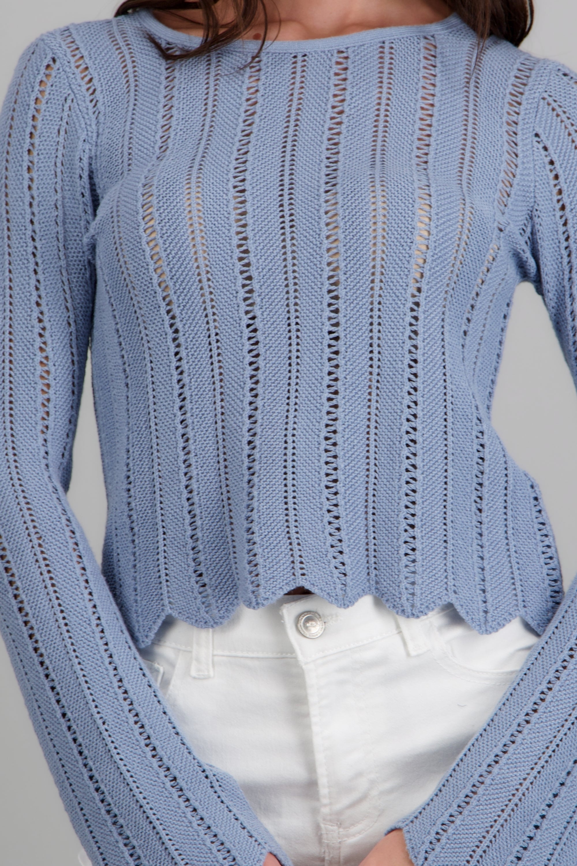Sueter calado ligero detalle borde AZUL PASTEL
