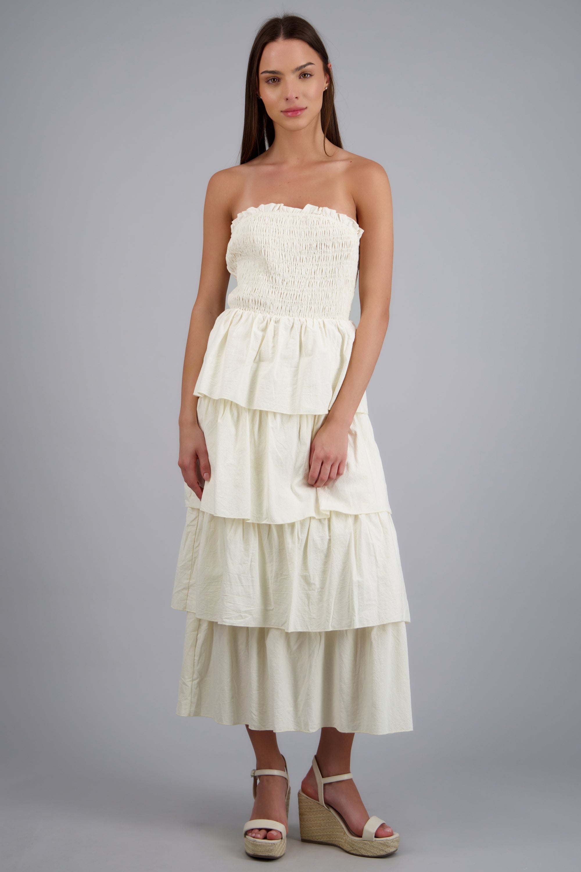 Vestido maxi bandeau con capas olanes CREMA