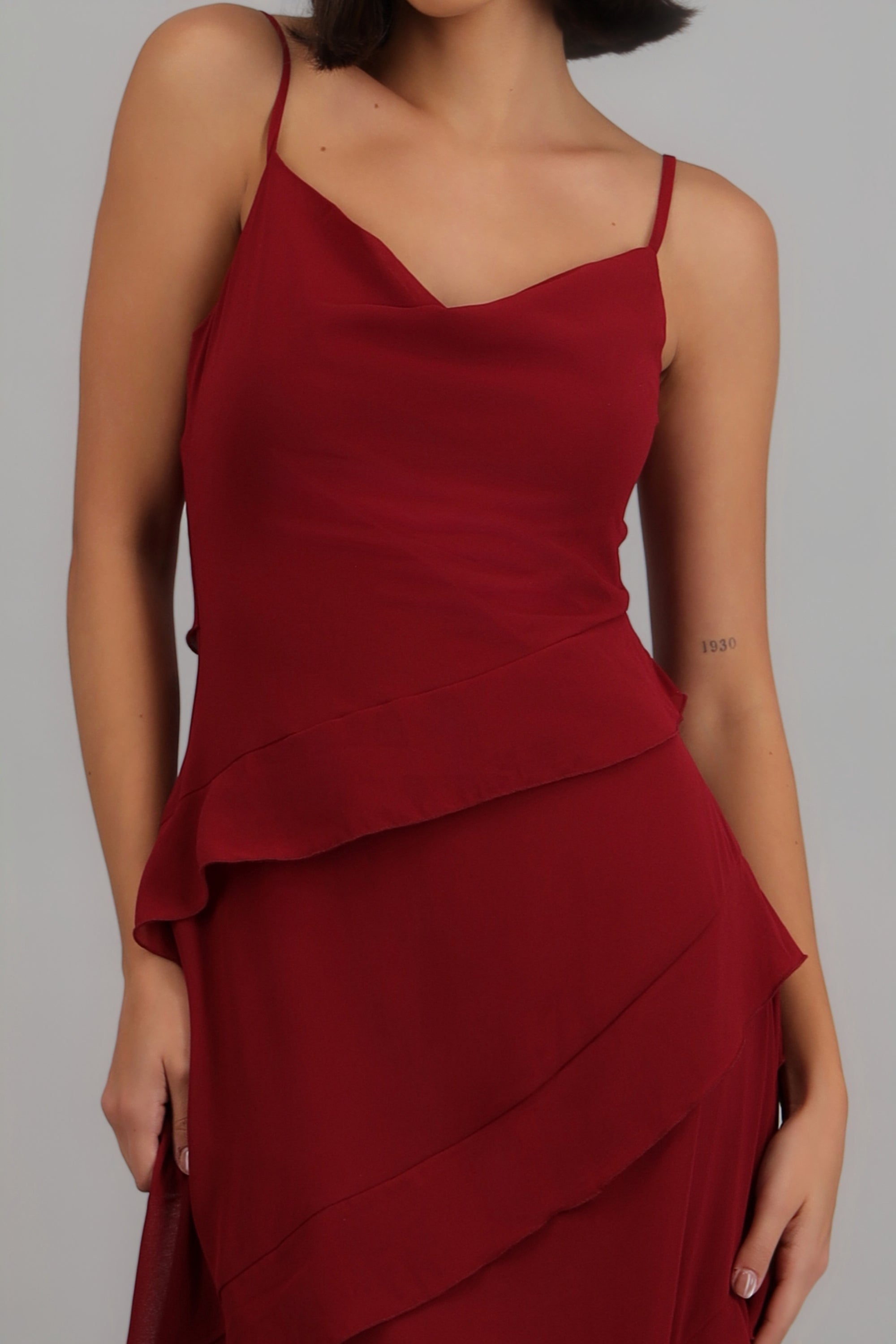 Vestido maxi detalle olanes VINO