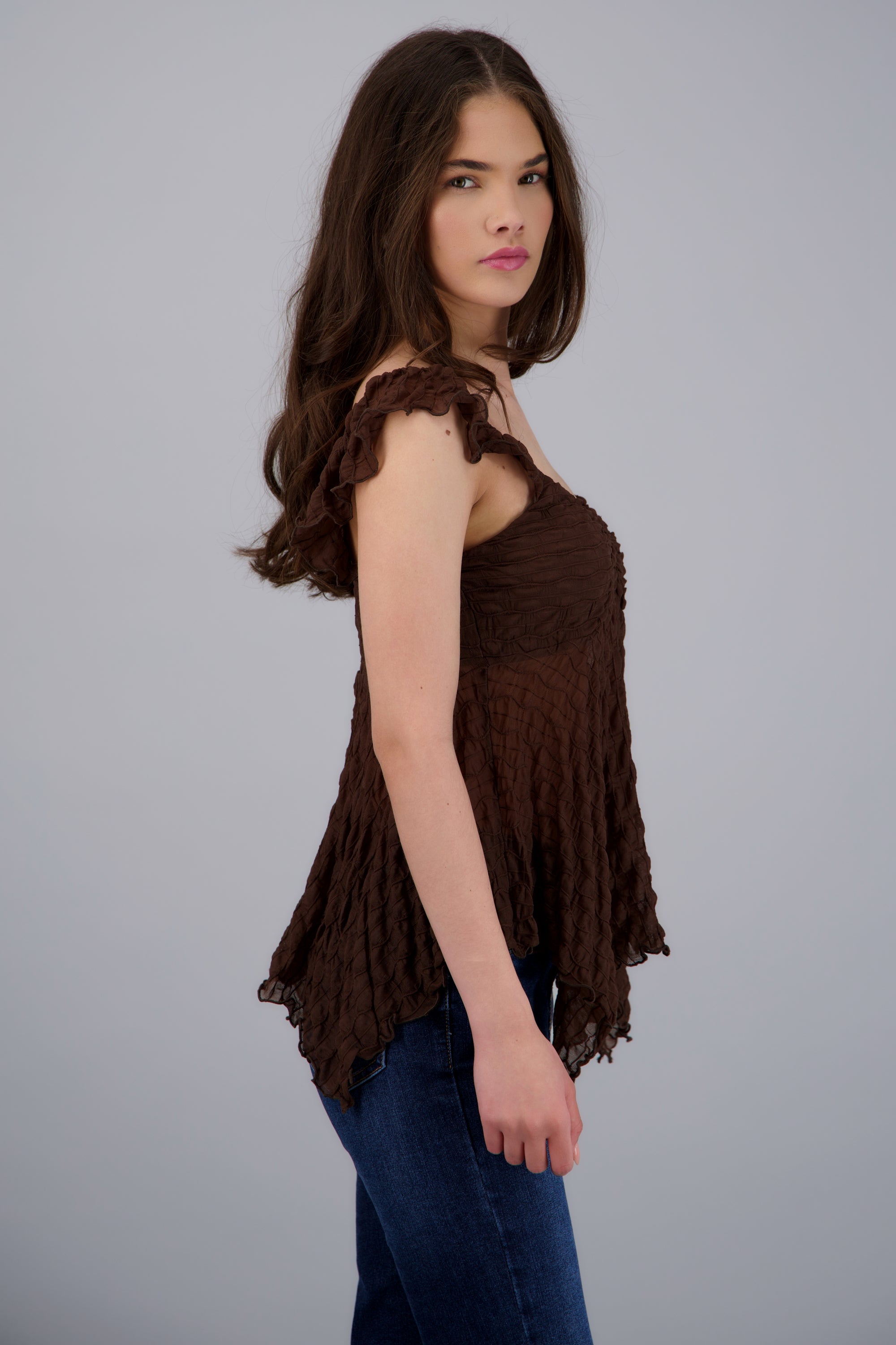 Blusa sin manga asimétrica textura CHOCOLATE