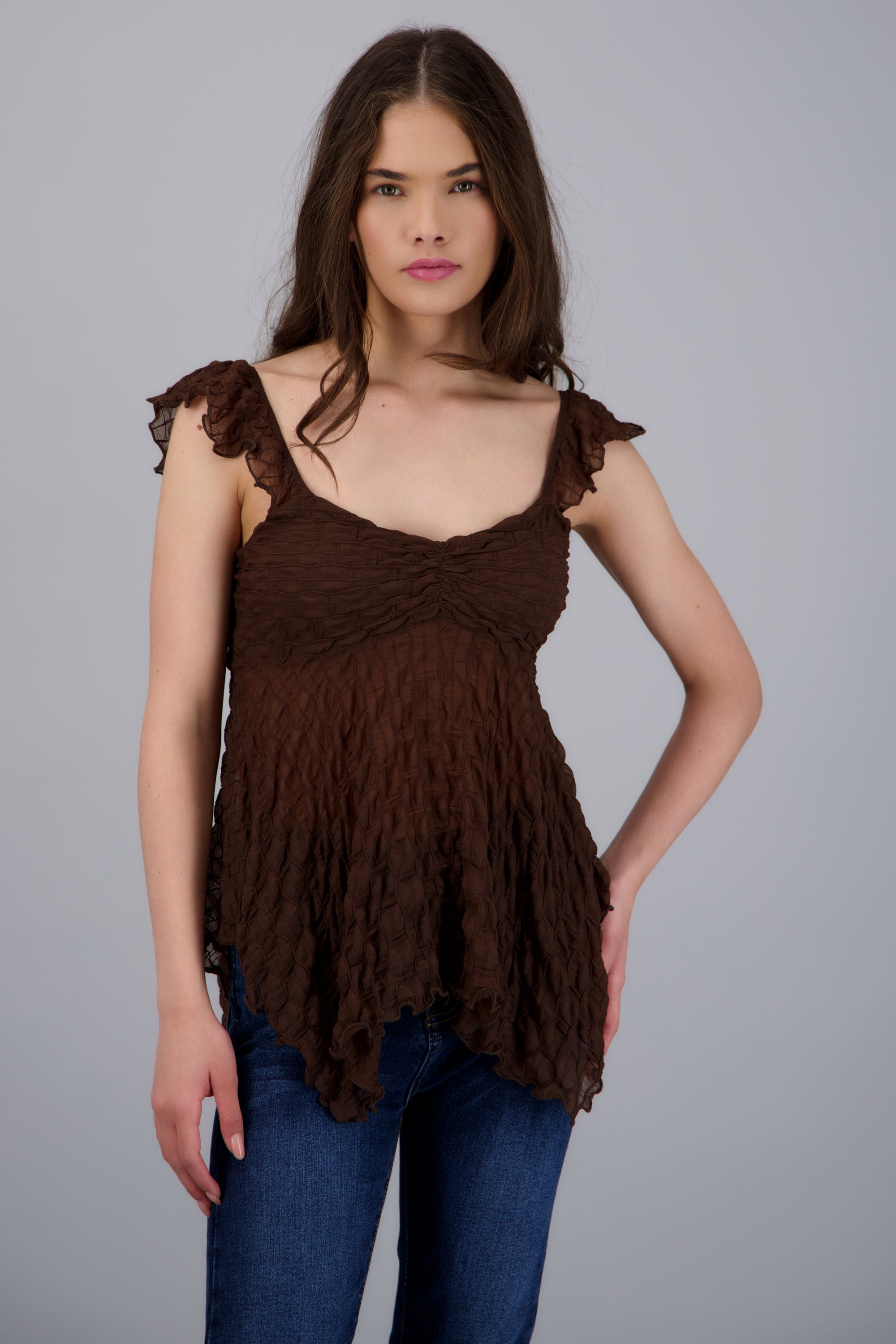 Blusa sin manga asimétrica textura CHOCOLATE