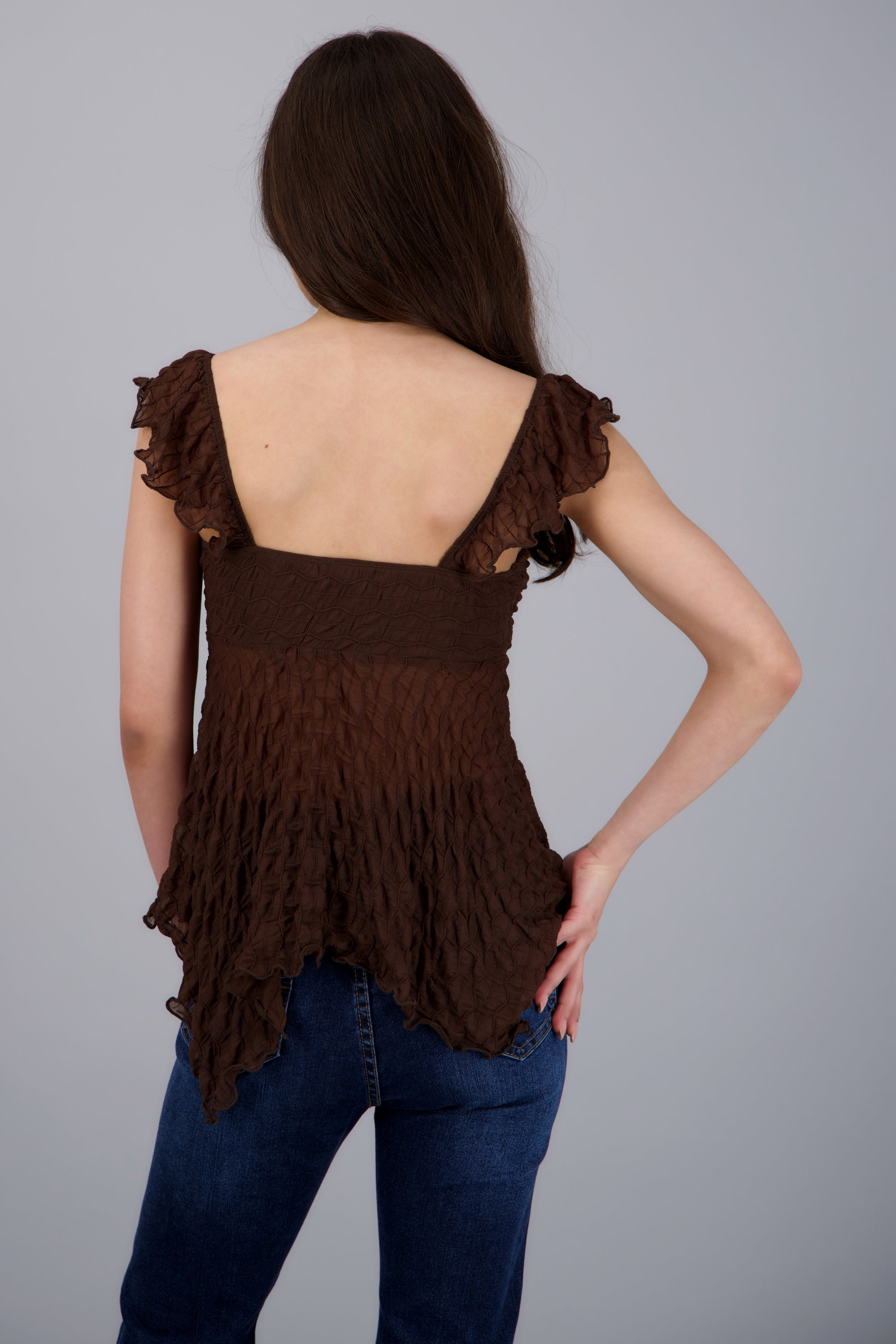 Blusa sin manga asimétrica textura CHOCOLATE