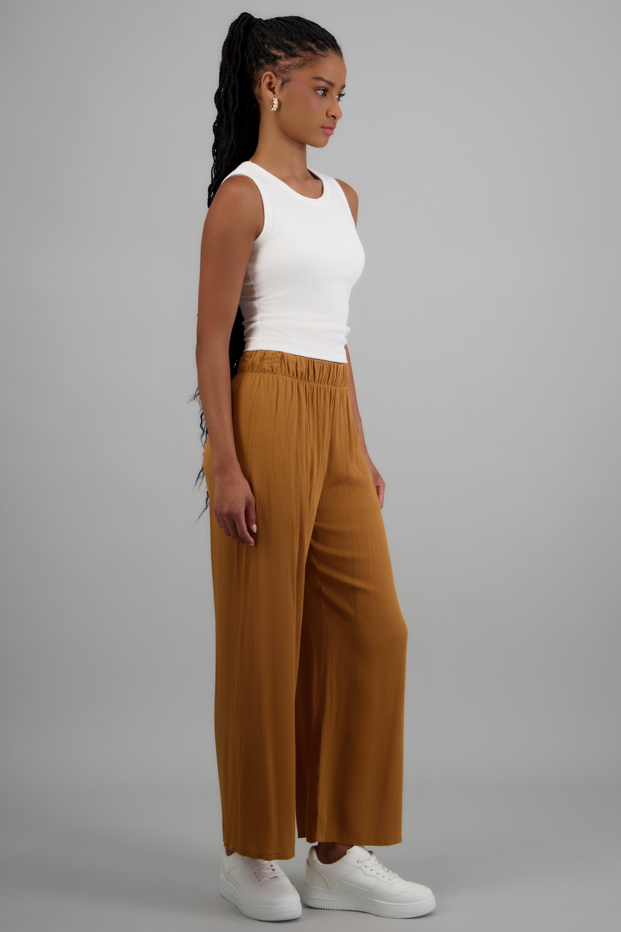 Pantalón wide leg cintura elástica CAMELLO