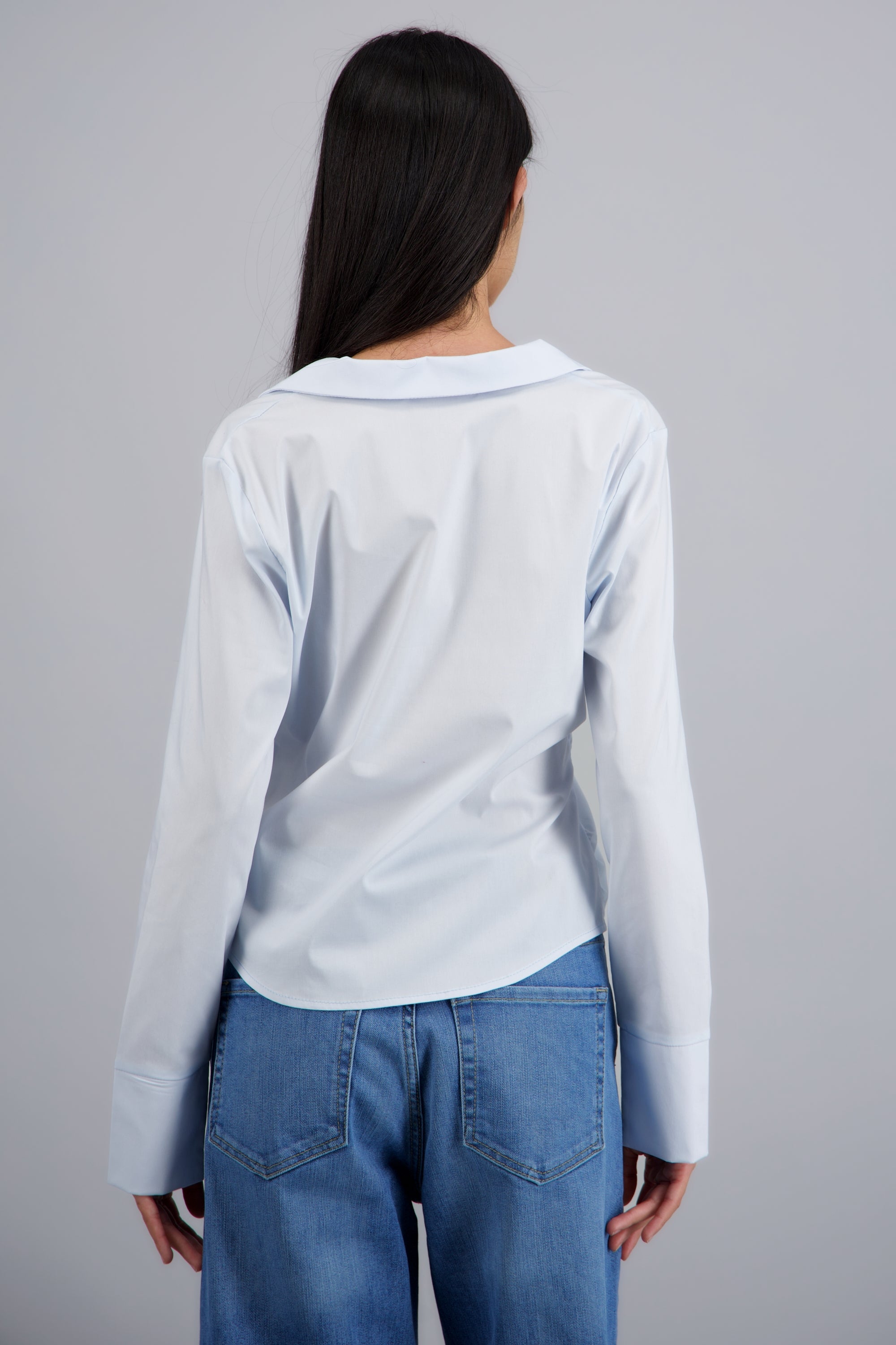 Camisa drapeada costados AZUL PASTEL