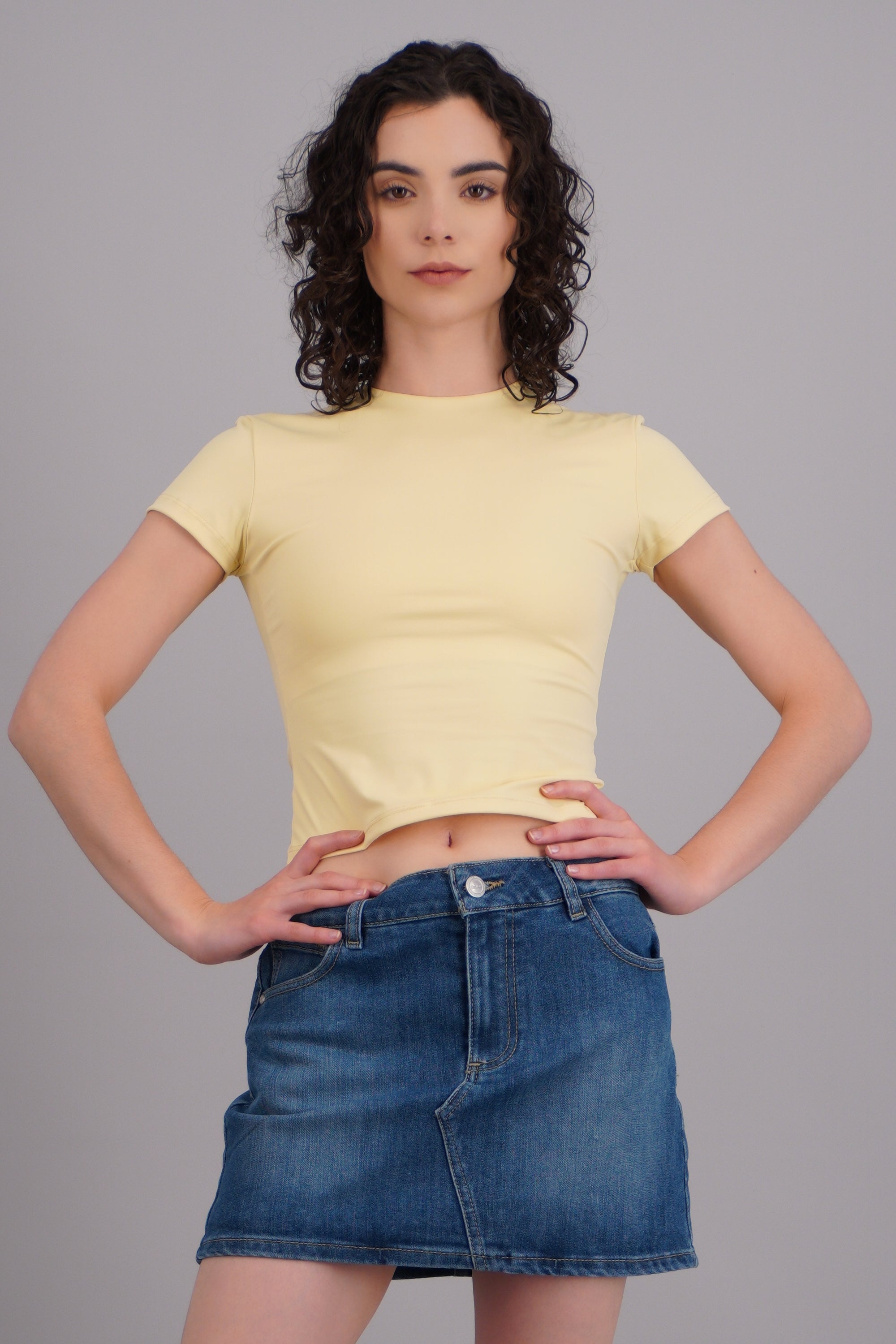 Top escote scoop manga carta AMARILLO