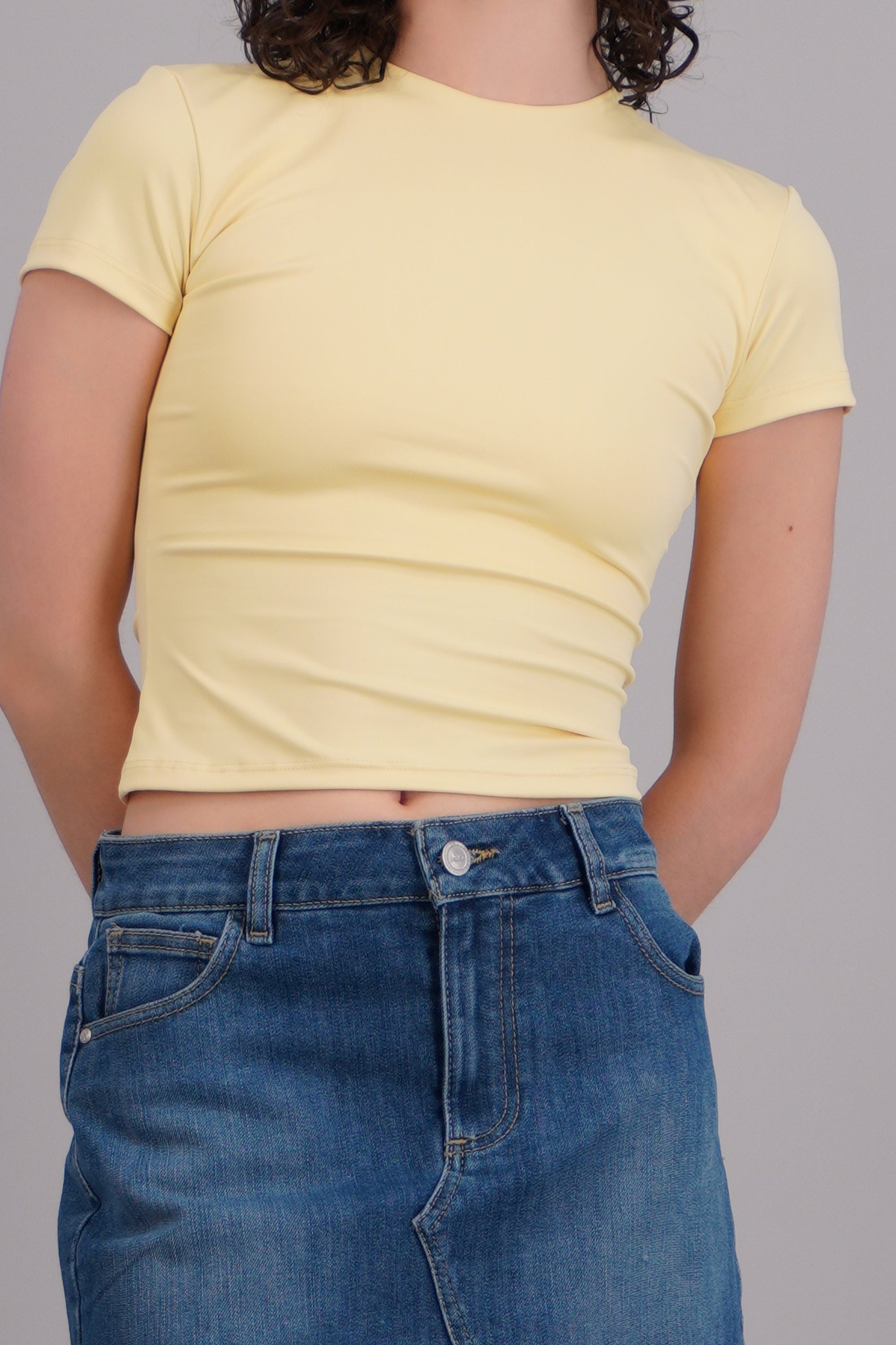 Top escote scoop manga carta AMARILLO
