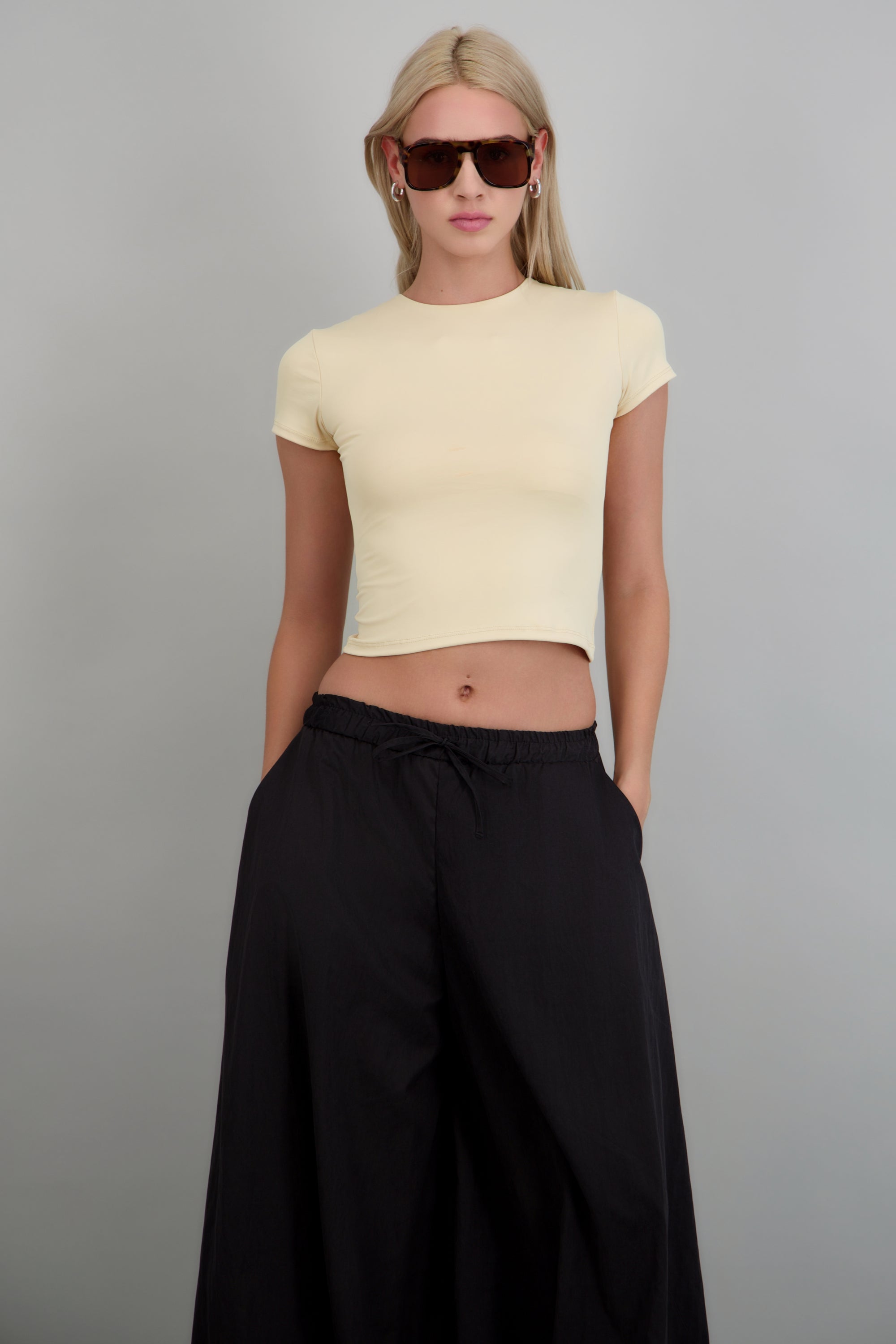 Top escote scoop manga carta BEIGE