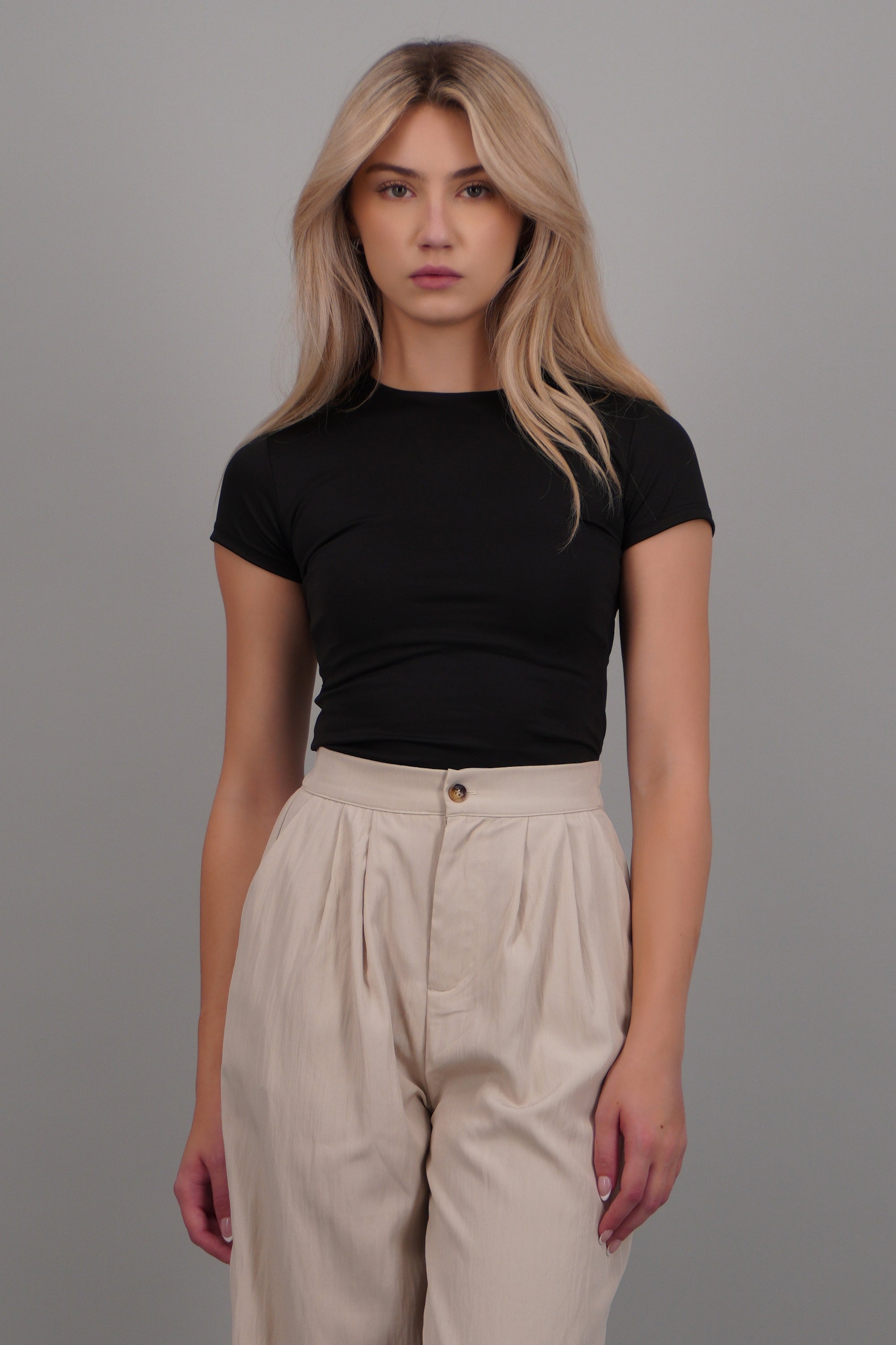 Top escote scoop manga carta NEGRO