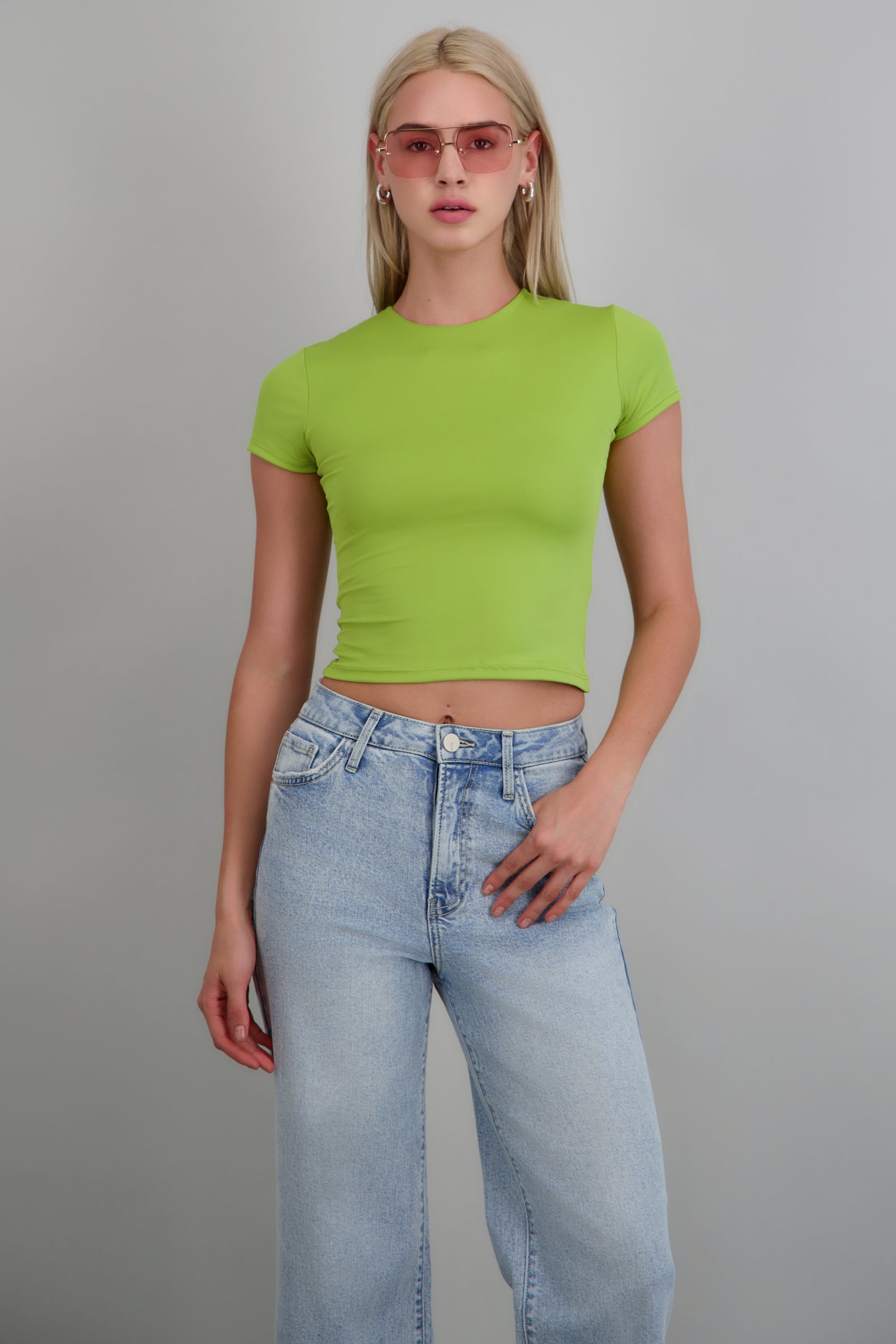 APPLE GREEN