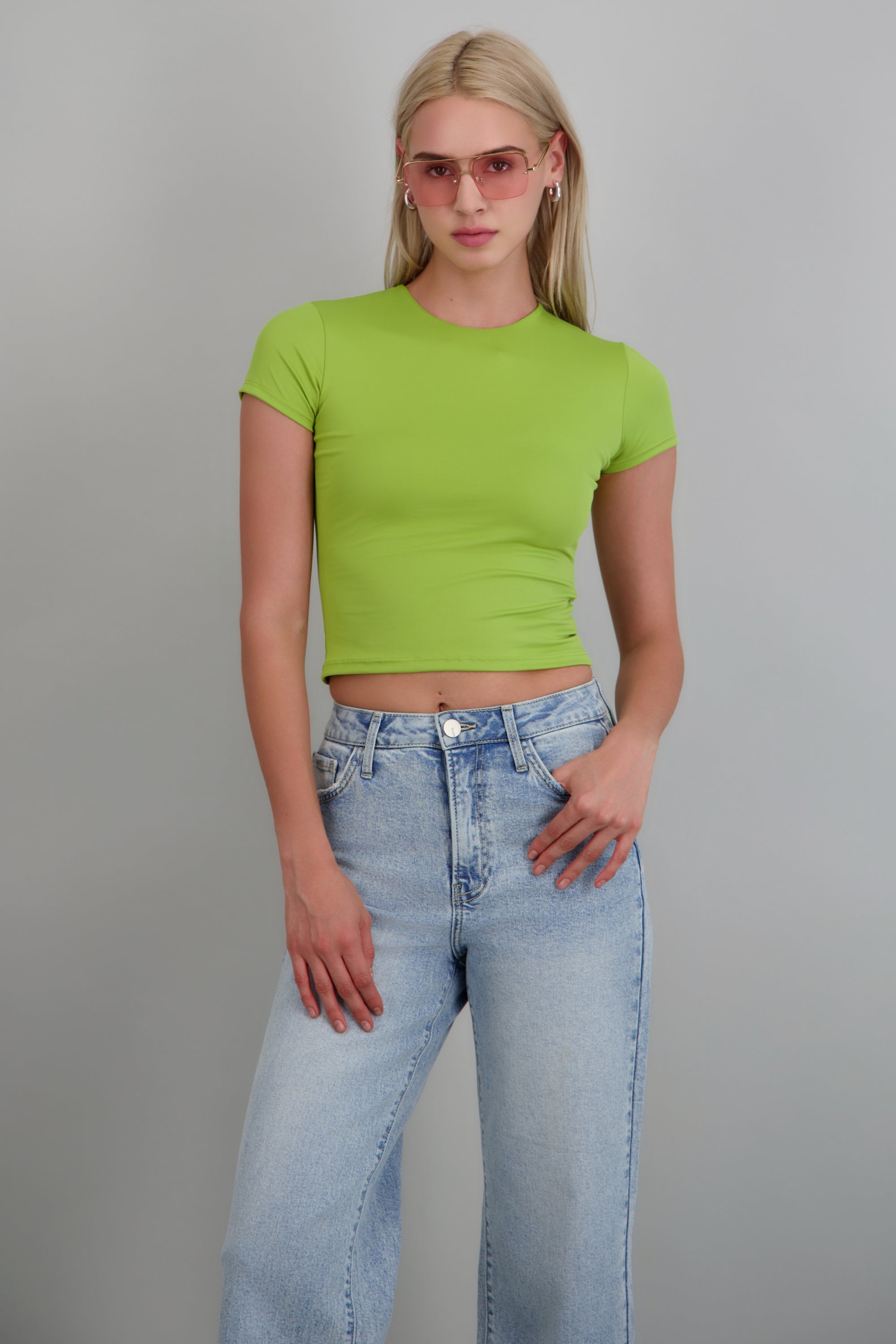 Top escote scoop manga carta VERDE MANZANA