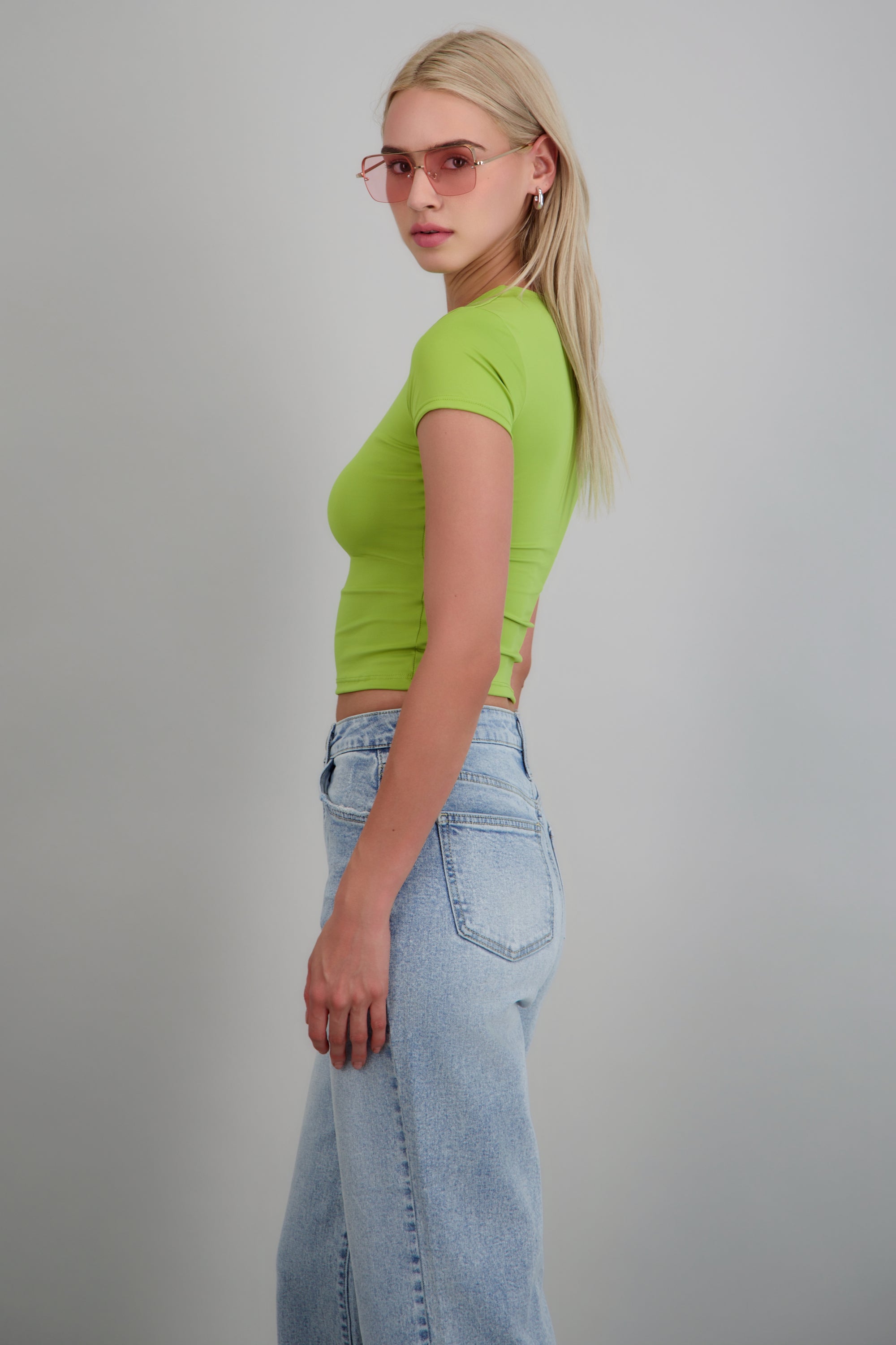 Top escote scoop manga carta VERDE MANZANA