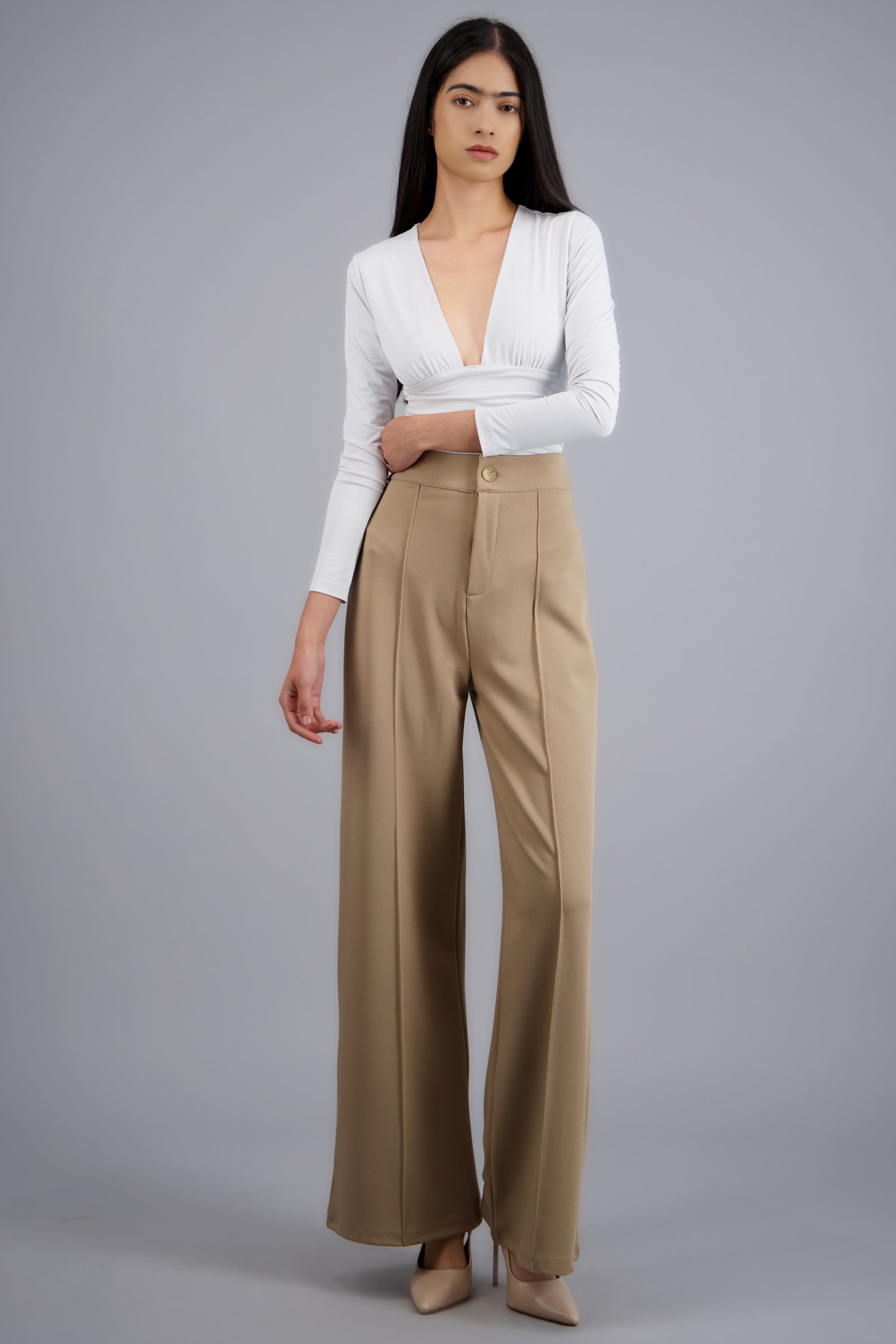 Pantalon vestir wide leg detalle costura TAUPE