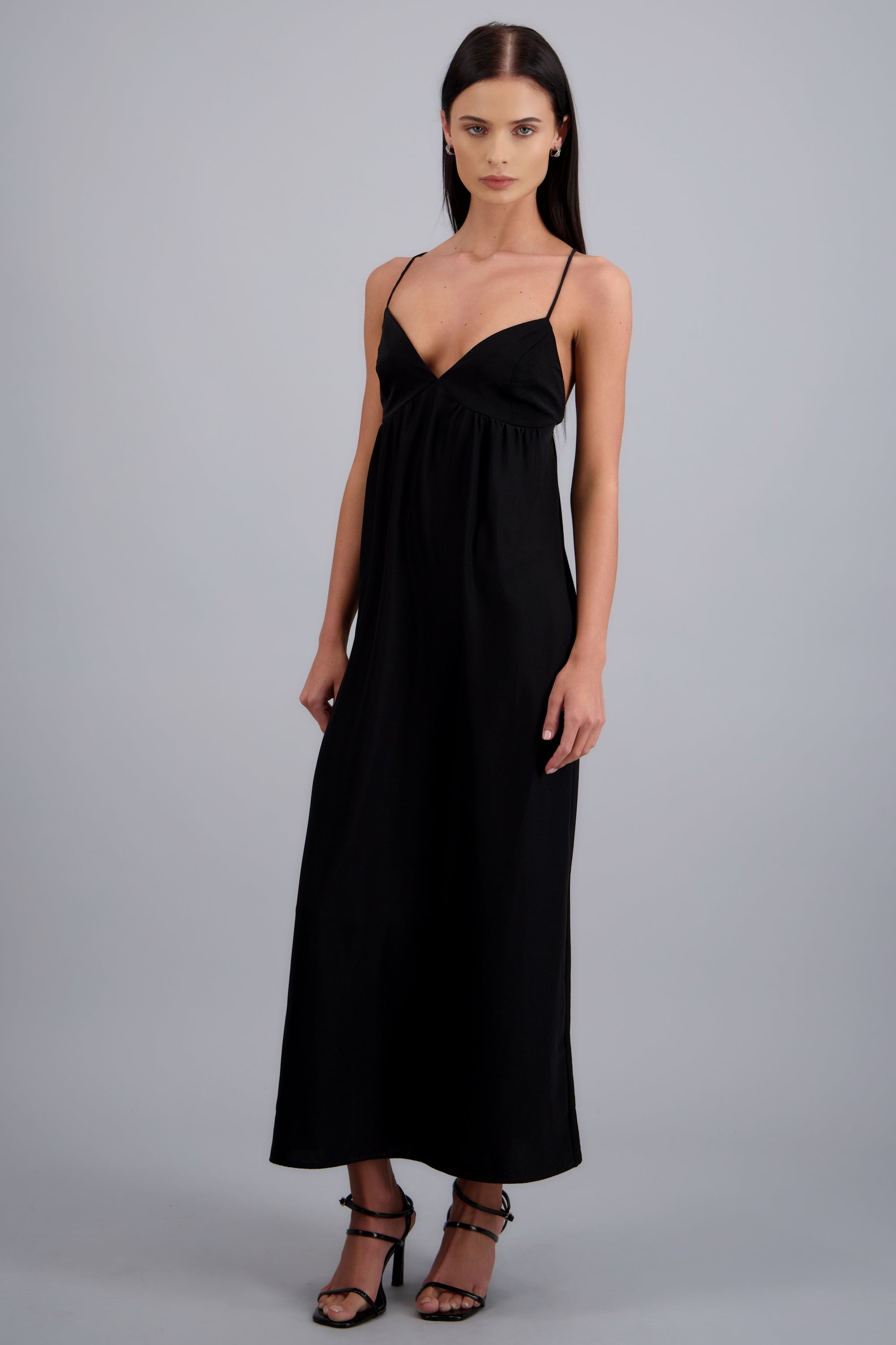 Vestido maxi detalle tirantes NEGRO