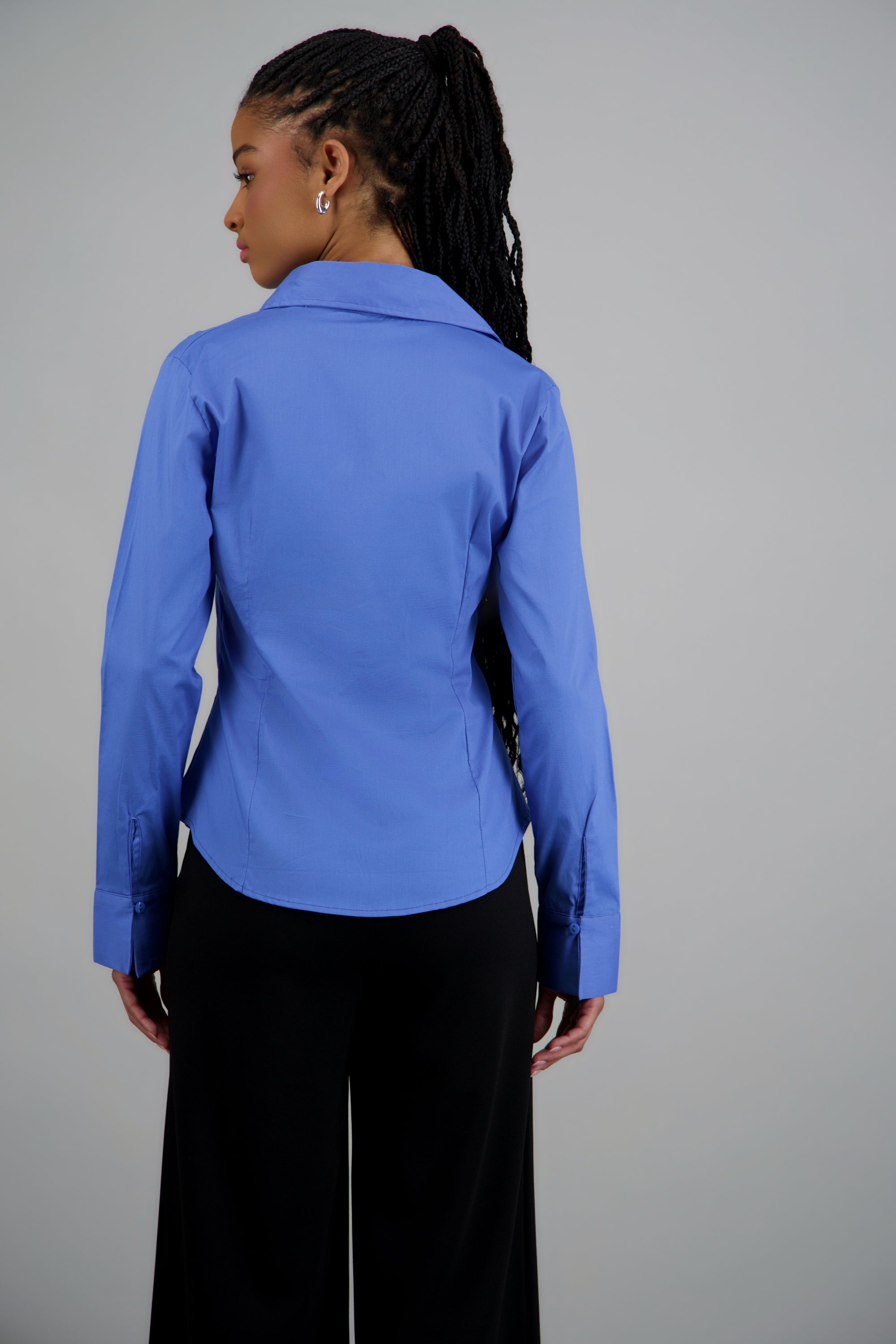 Camisa manga larga detalle cortes AZUL