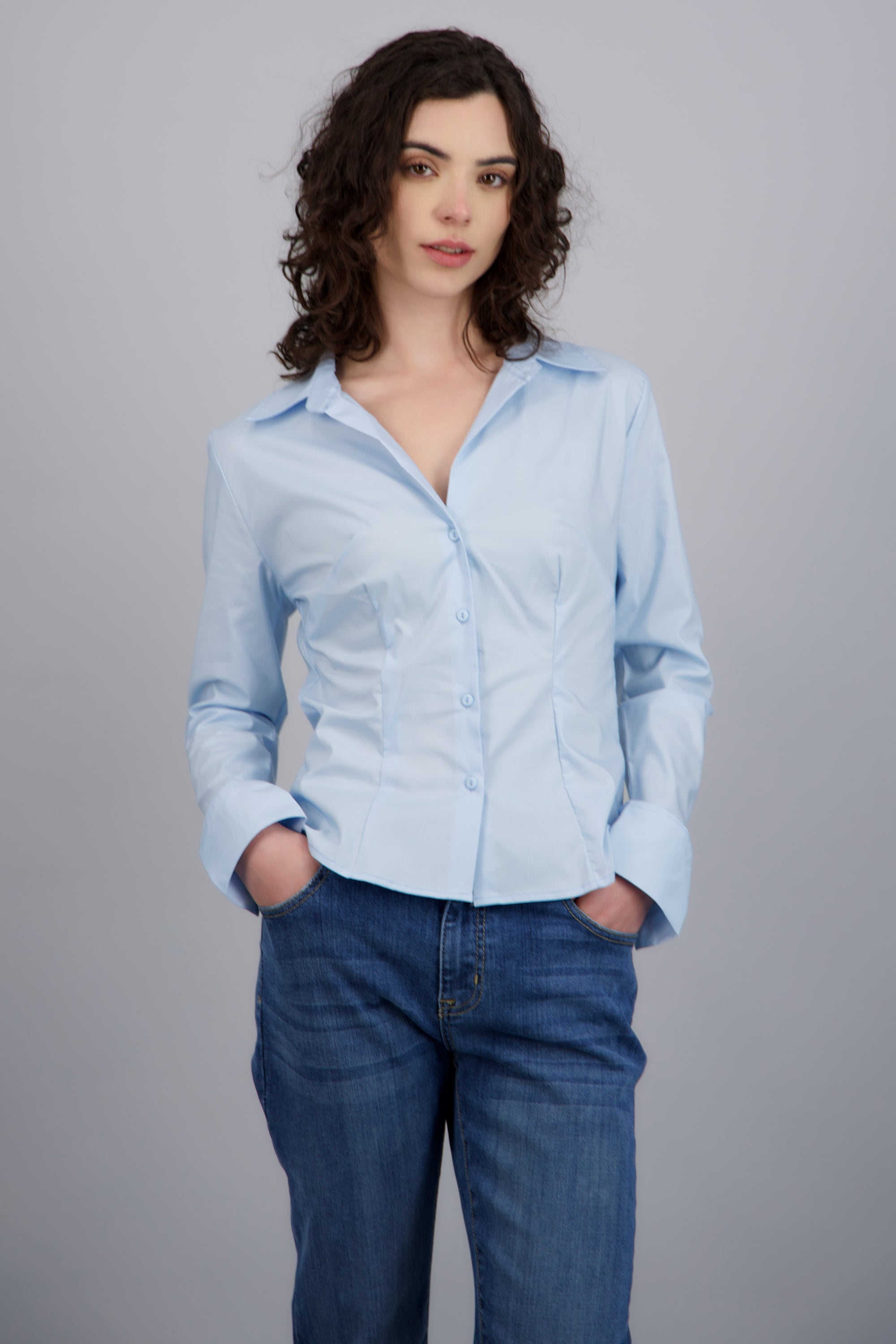 Camisa manga larga detalle cortes AZUL PASTEL