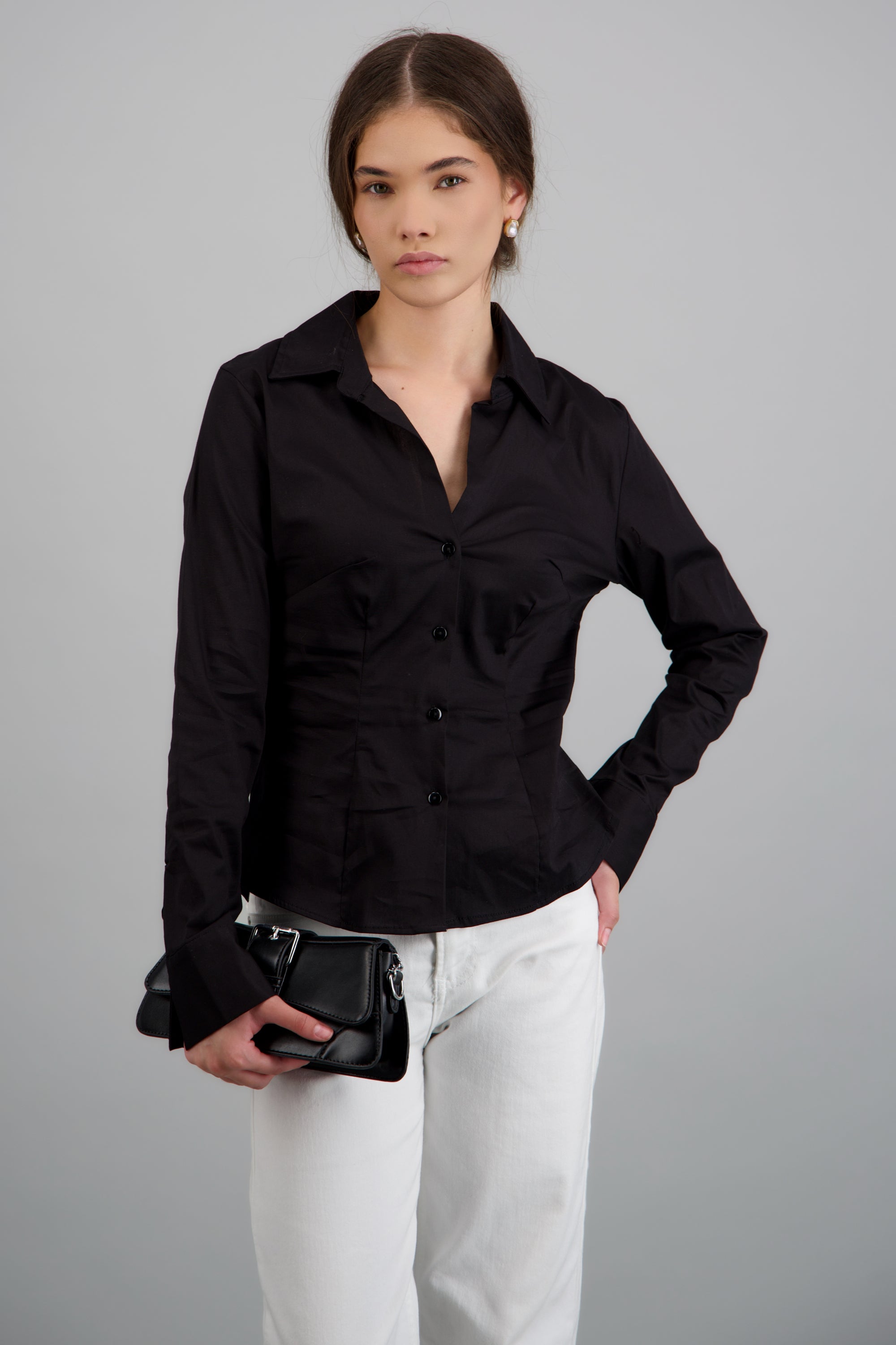 Camisa manga larga detalle cortes NEGRO