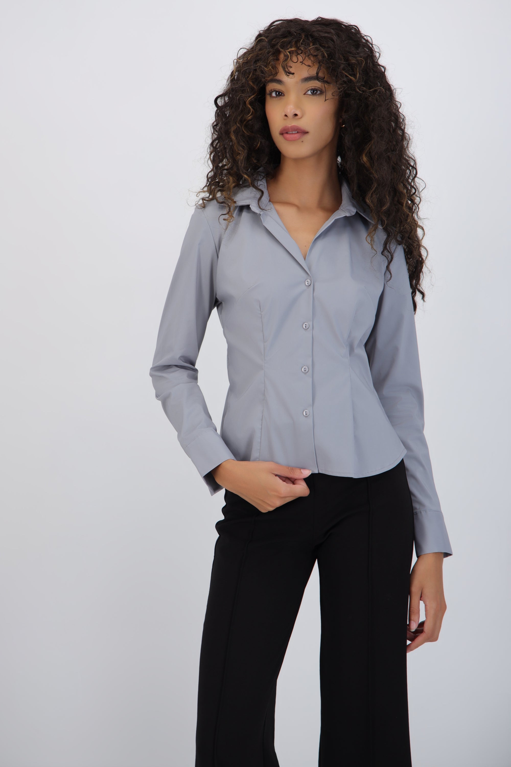 Camisa manga larga detalle cortes