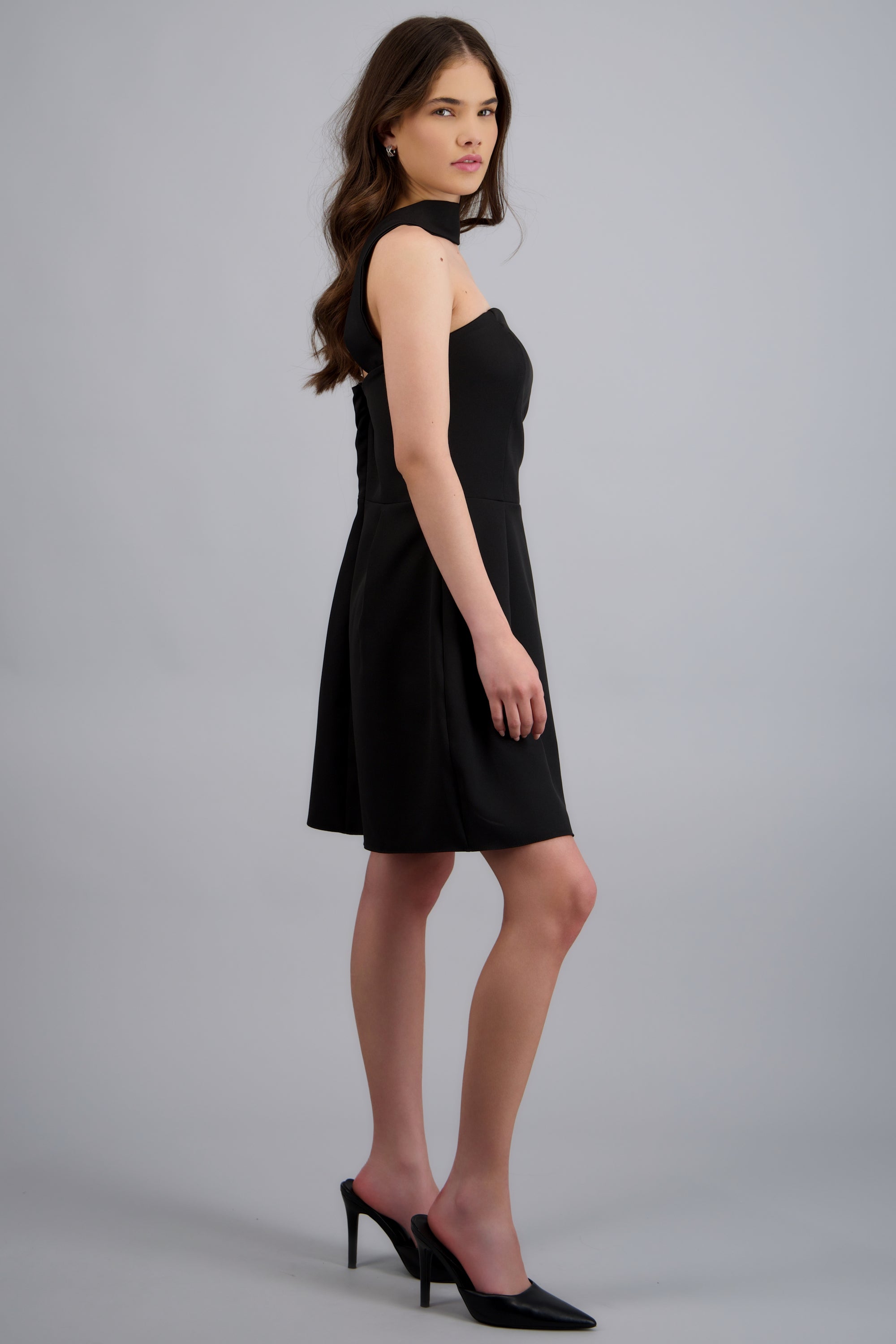 Vestido mini detalle cuello NEGRO